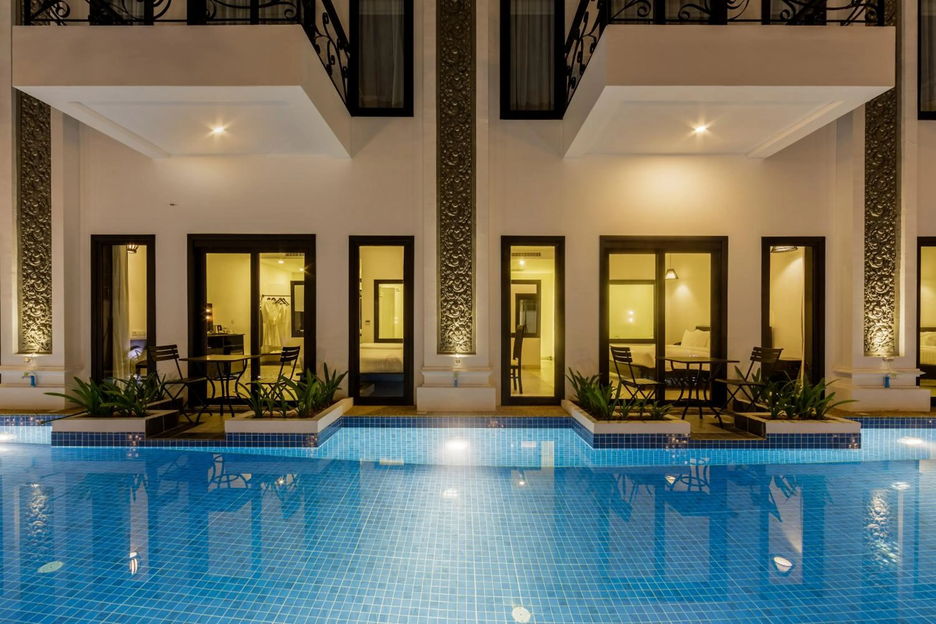 Swimming pool in Aroma Angkor Boutique Hotel