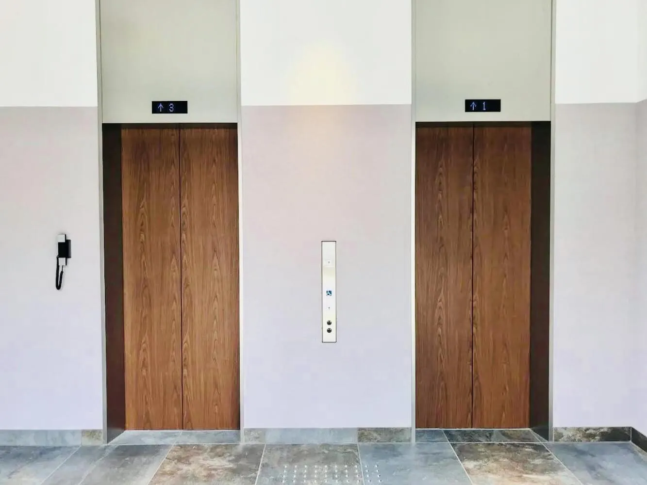 Lobby or reception in BRENZA HOTEL