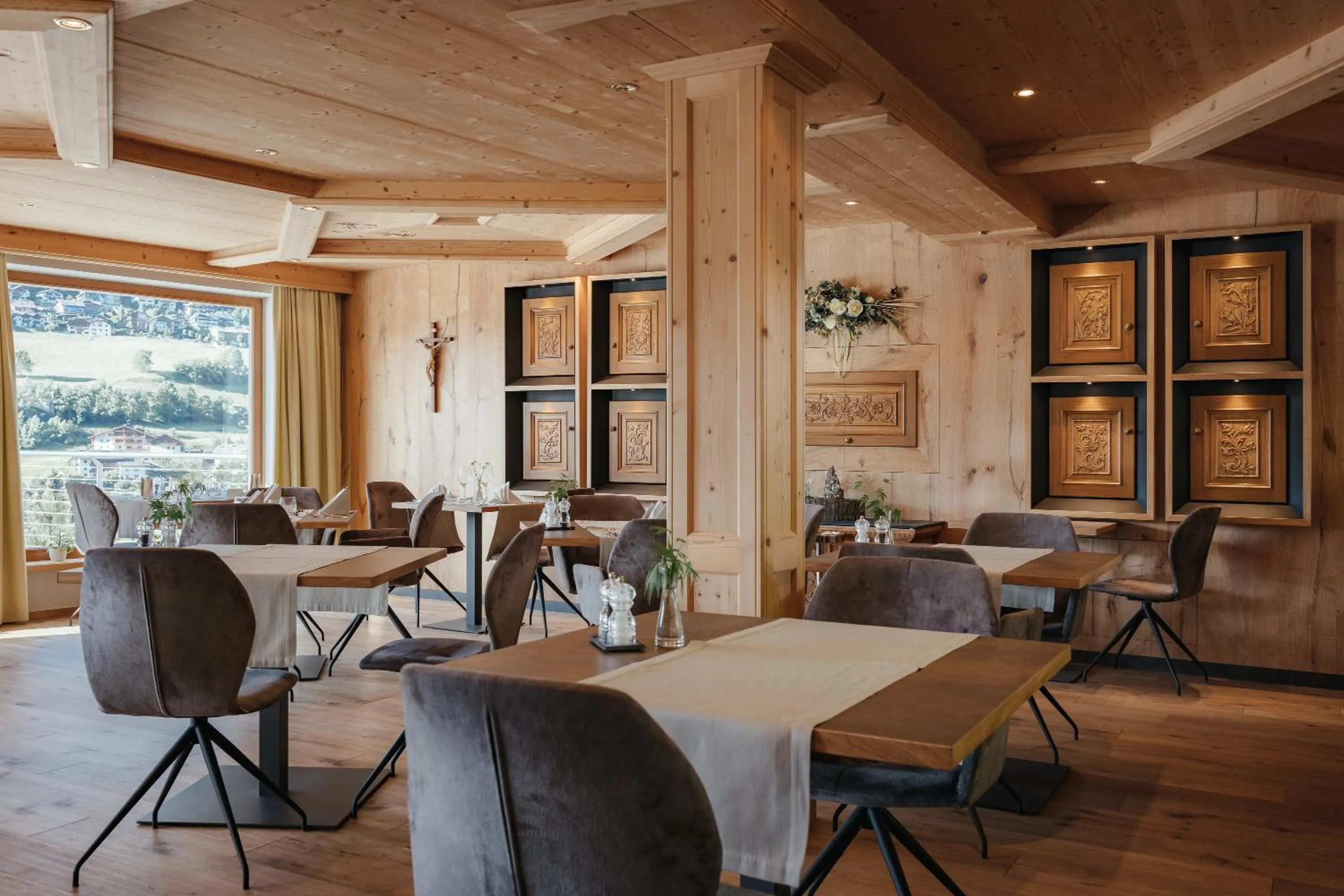 Restaurant/places to eat in Hotel Digon