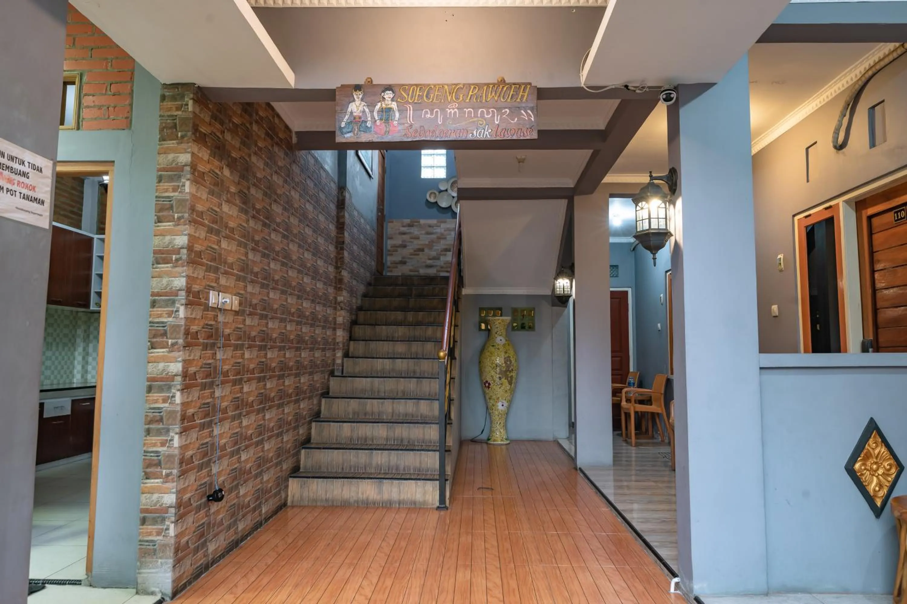 Metro Malioboro Living