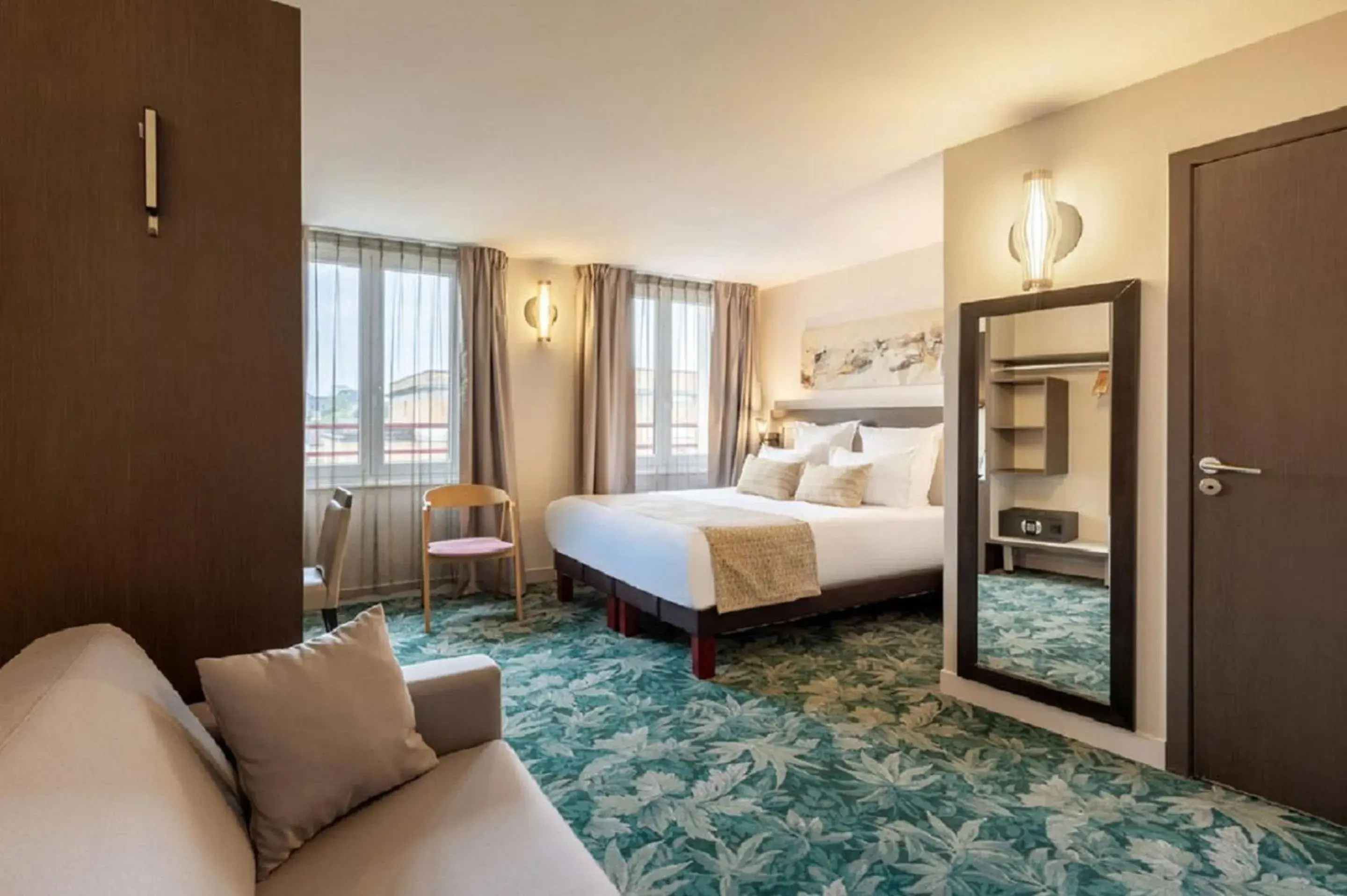 Standard Family Room in Best Western Plus Hôtel Belfort Centre Gare Standard Family Room in Best Western Plus Hôtel Belfort Centre Gare