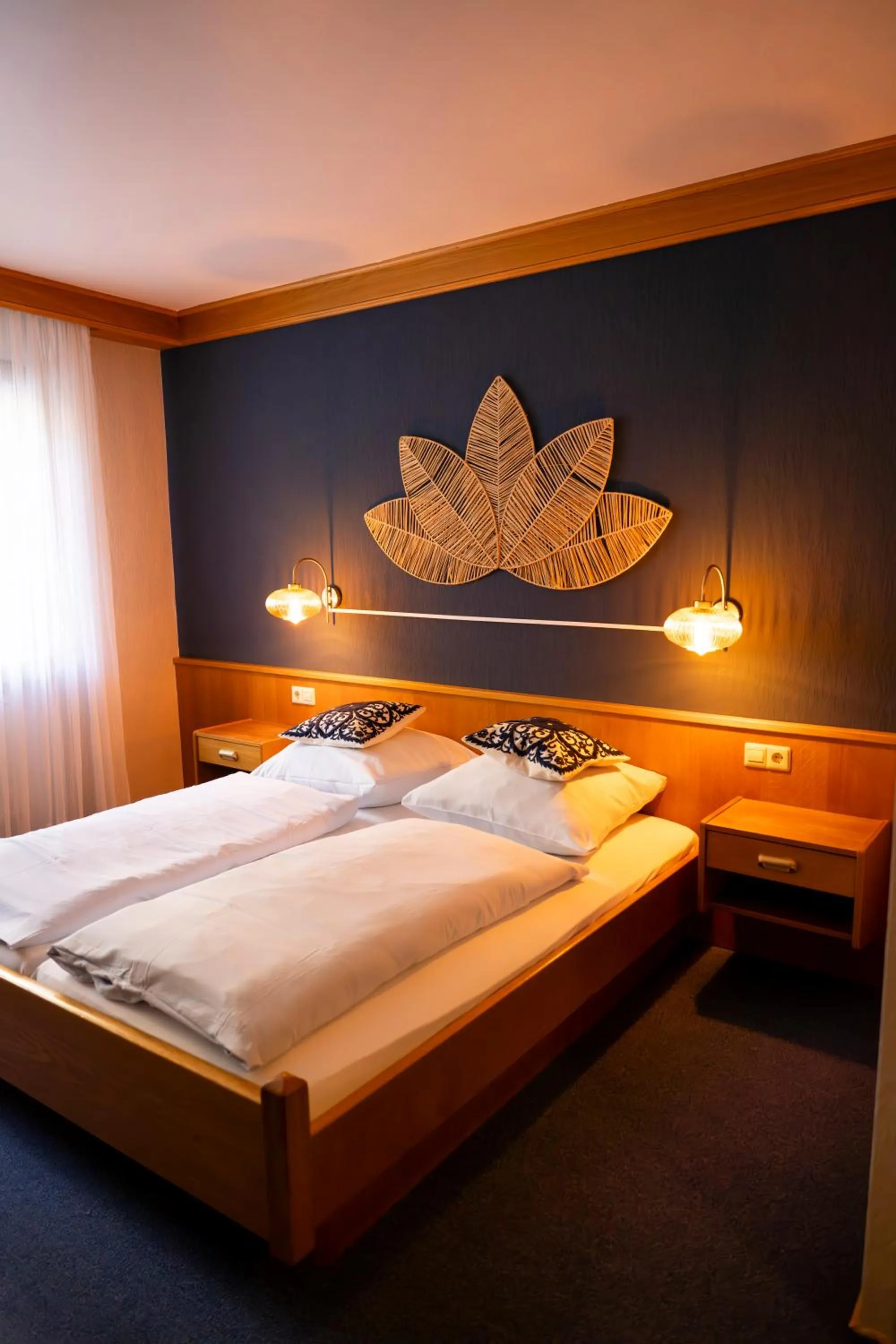 Photo of the whole room, Bed in Hotel Gülser Weinstube