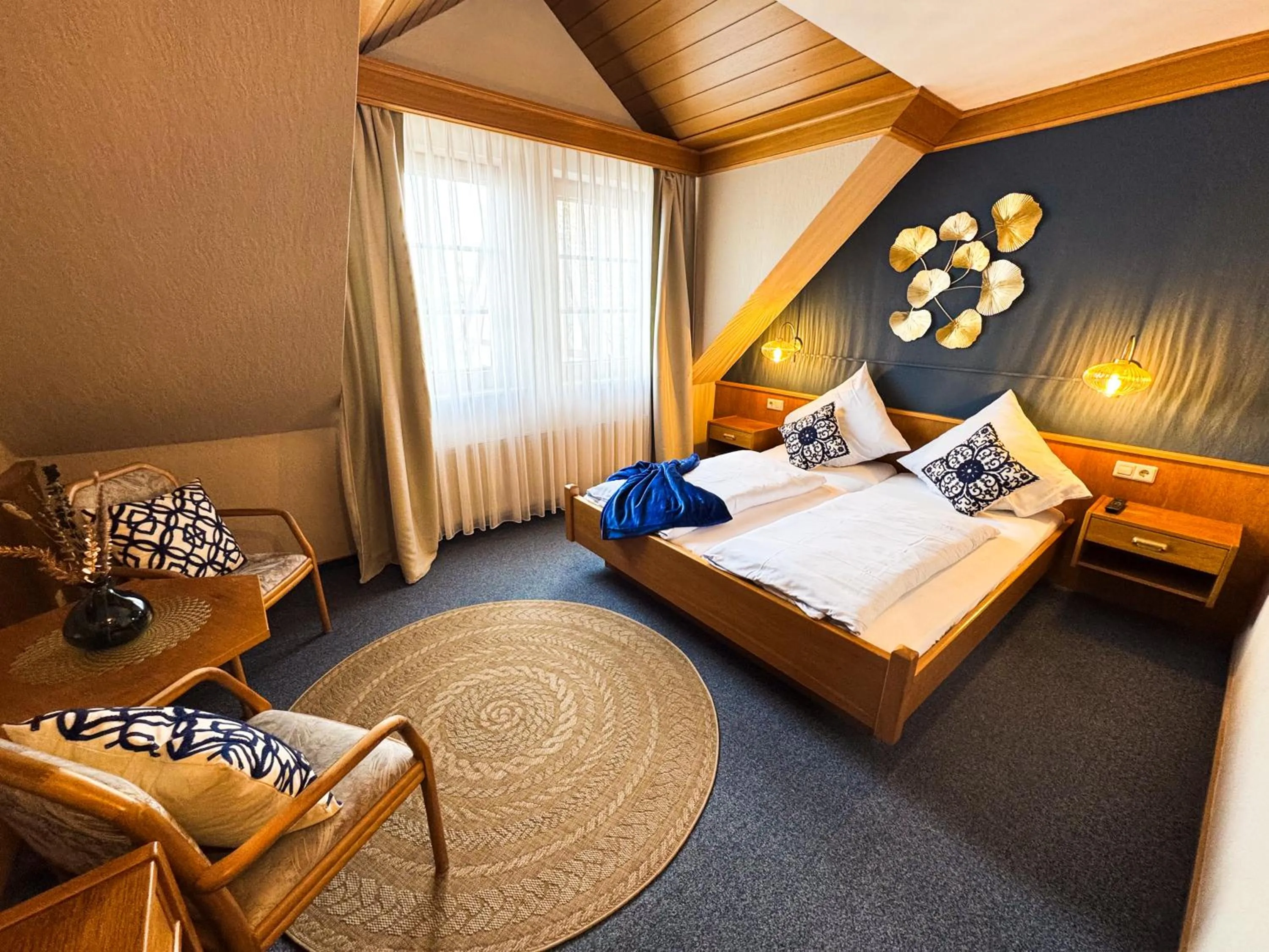 Bedroom, Bed in Hotel Gülser Weinstube