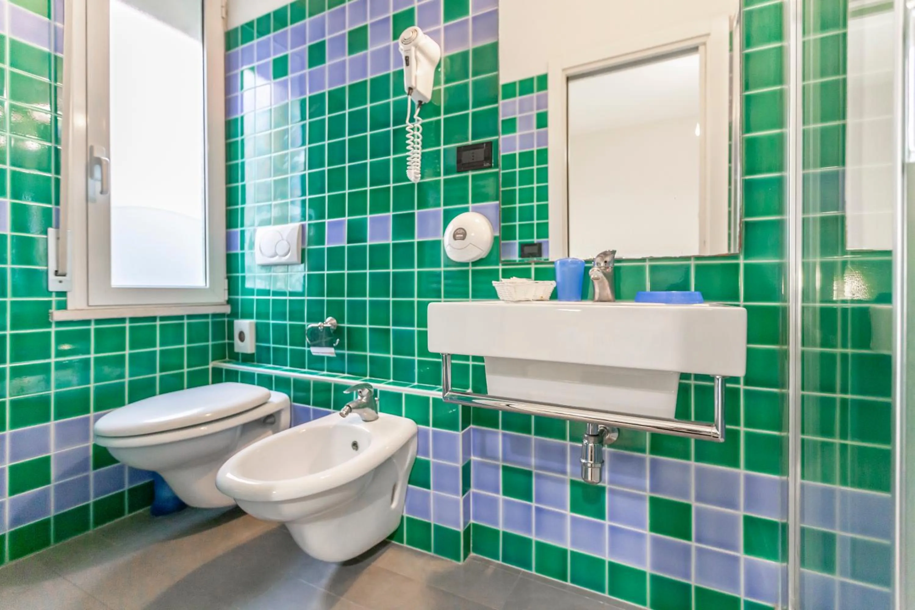 Shower in Hotel Vannucci