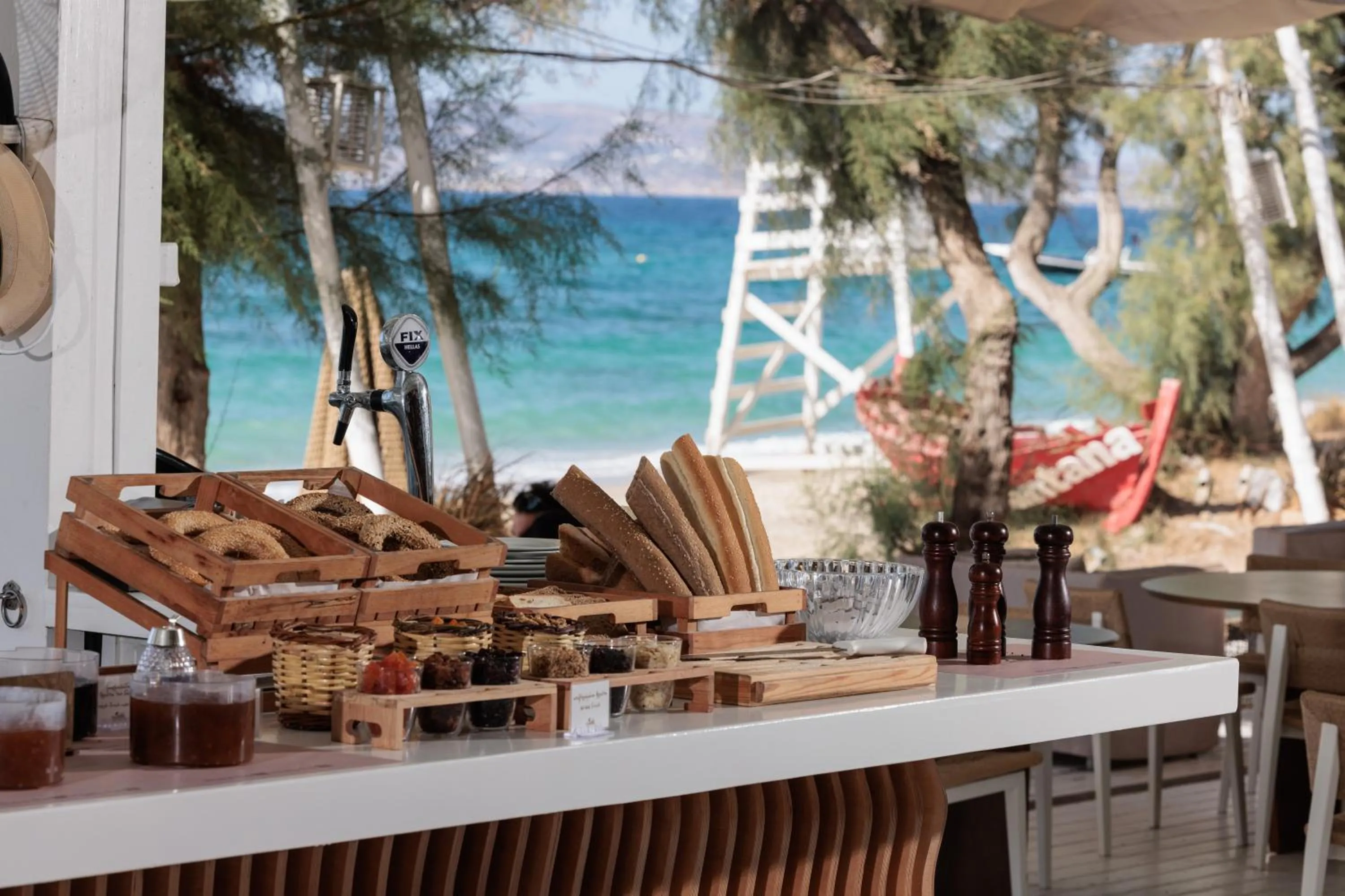 Breakfast in Agia Anna Living