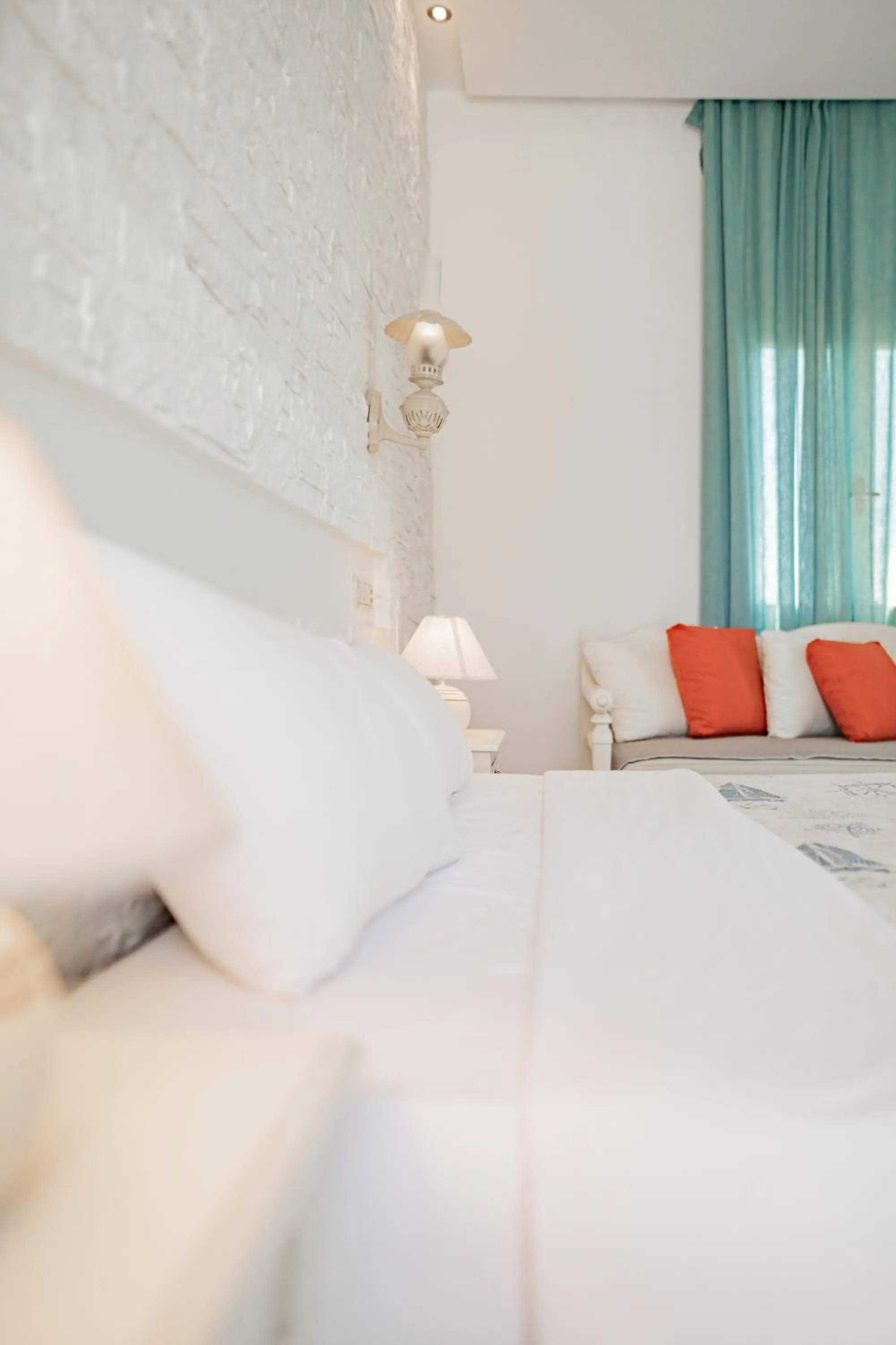 Photo of the whole room, Bed in Agia Anna Living