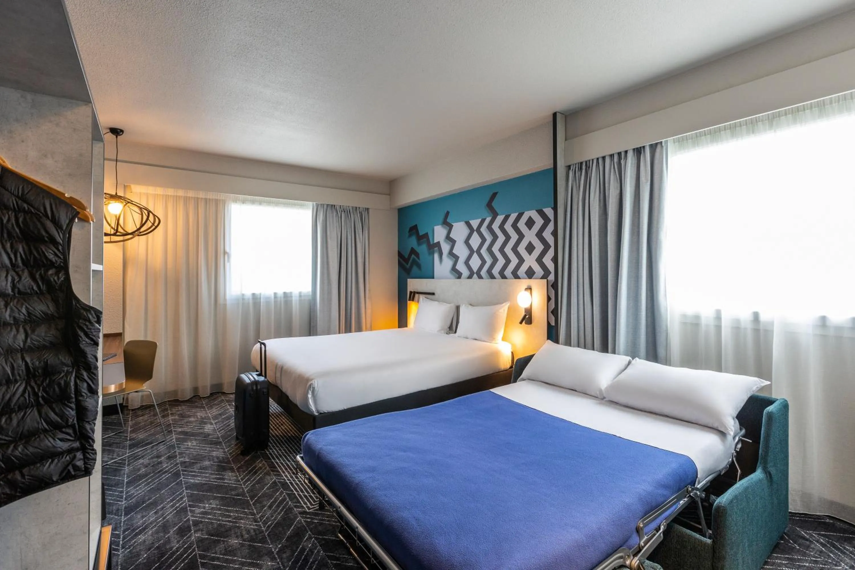 Bedroom, Bed in ibis Styles Bordeaux Centre Mériadeck