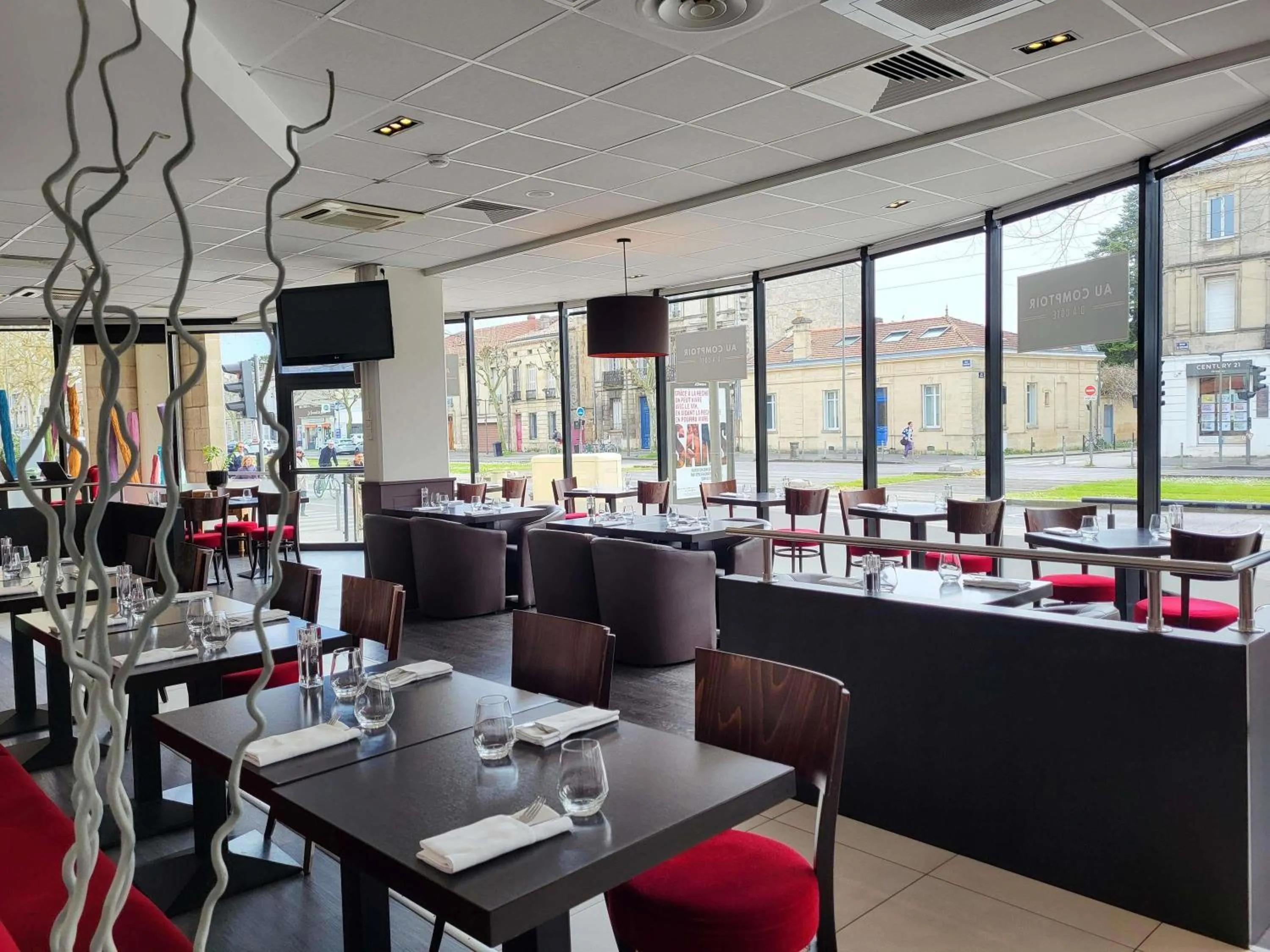 Restaurant/places to eat in ibis Styles Bordeaux Centre Mériadeck