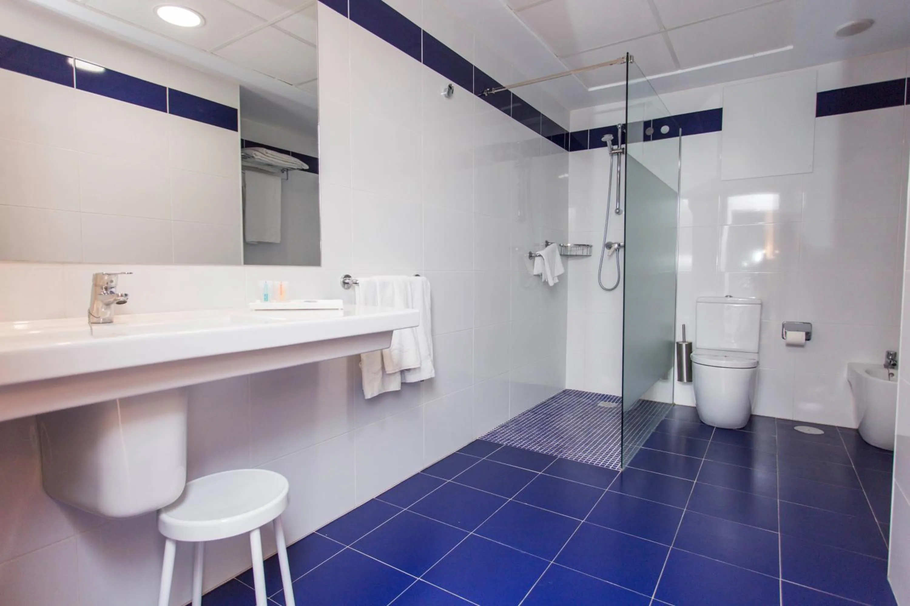 Bathroom in Hotel Voramar