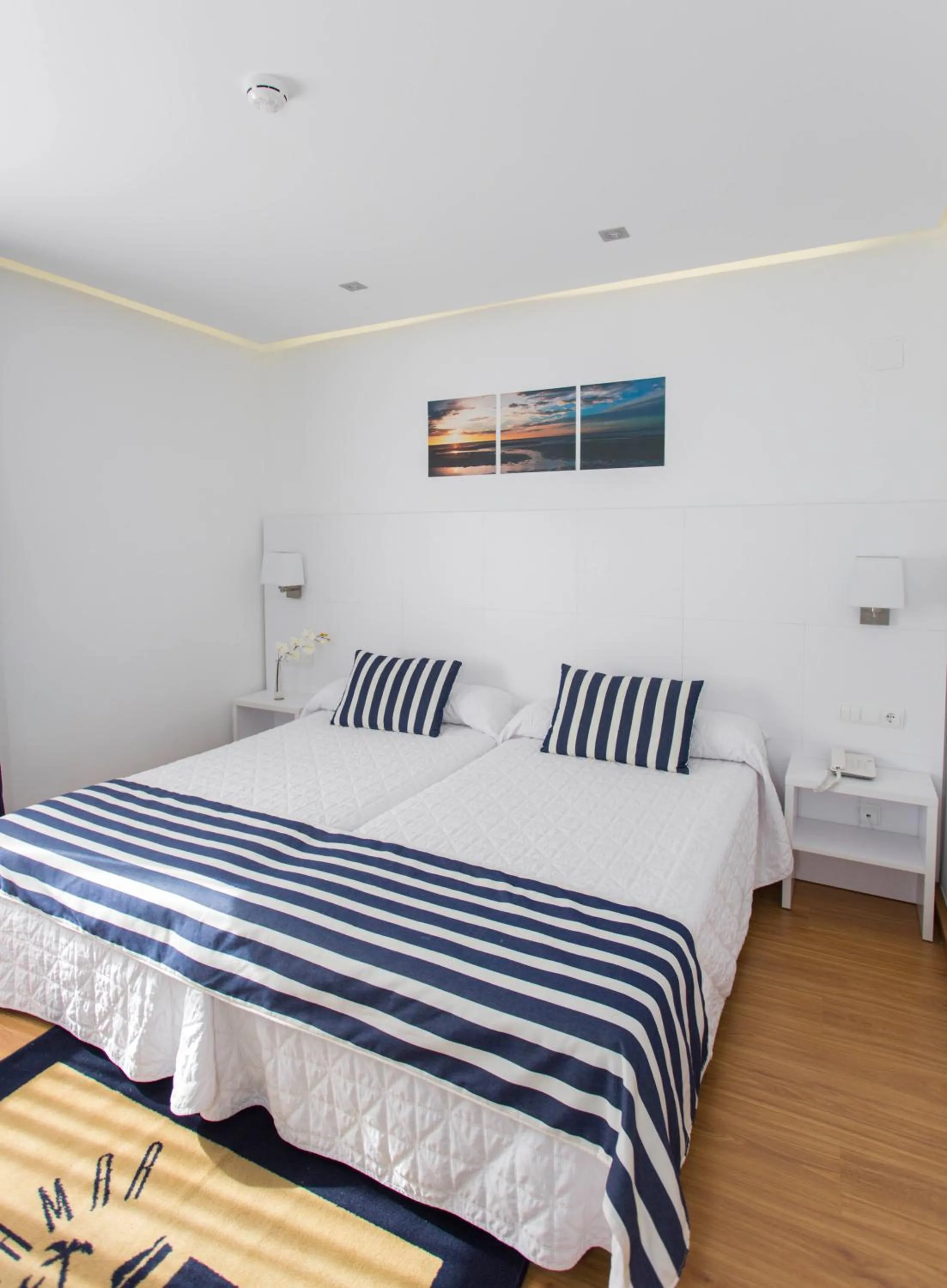 Photo of the whole room, Bed in Hotel Voramar