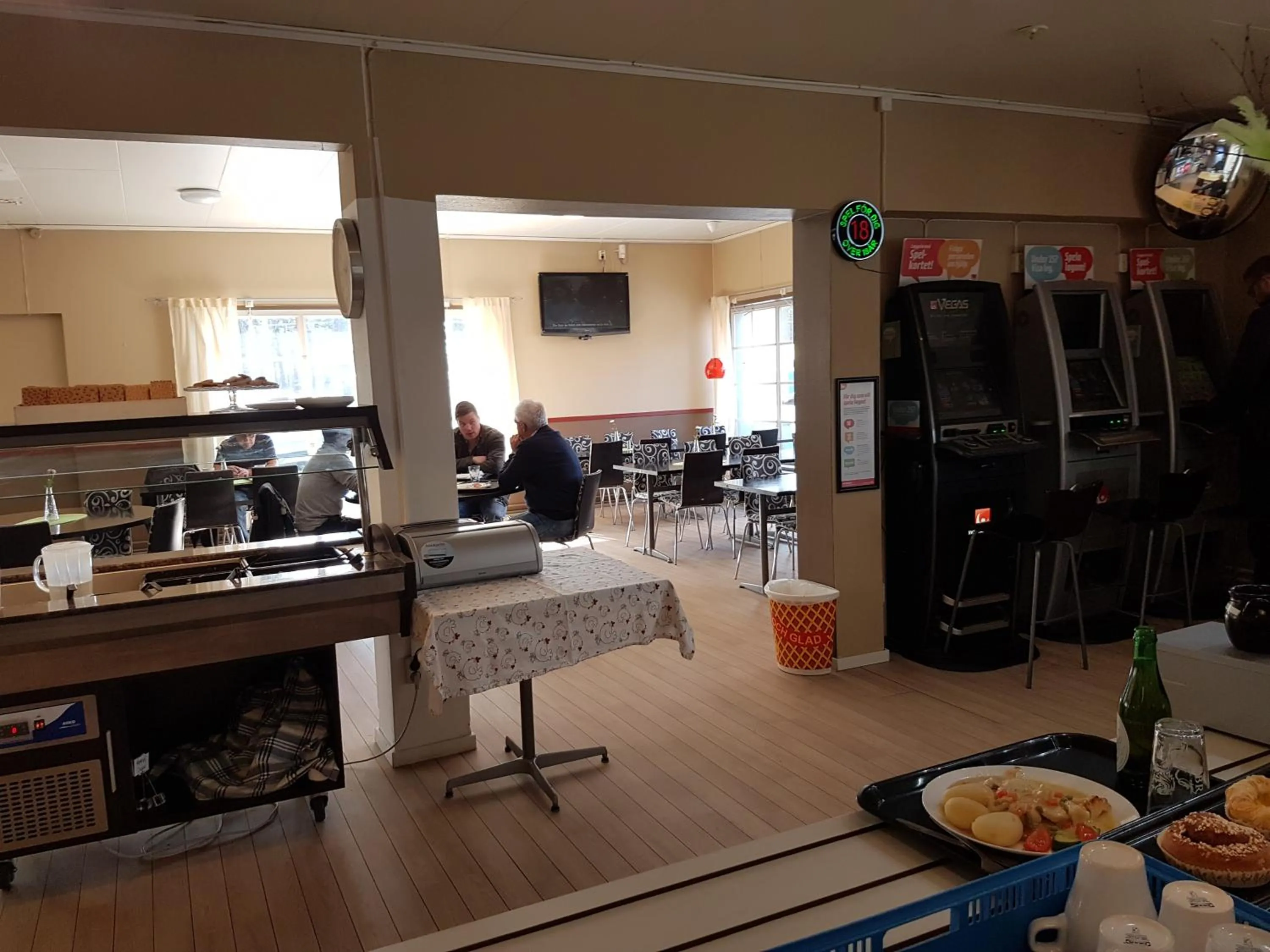 Restaurant/places to eat in Motoristen