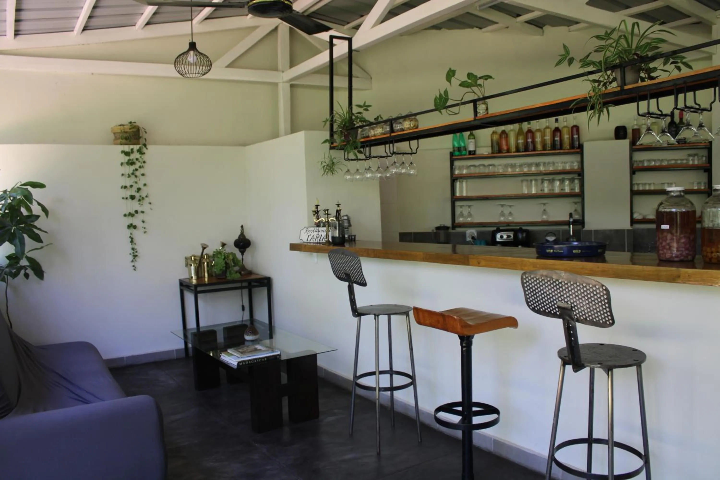 Restaurant/places to eat in SOUIMANGA-HOTEL