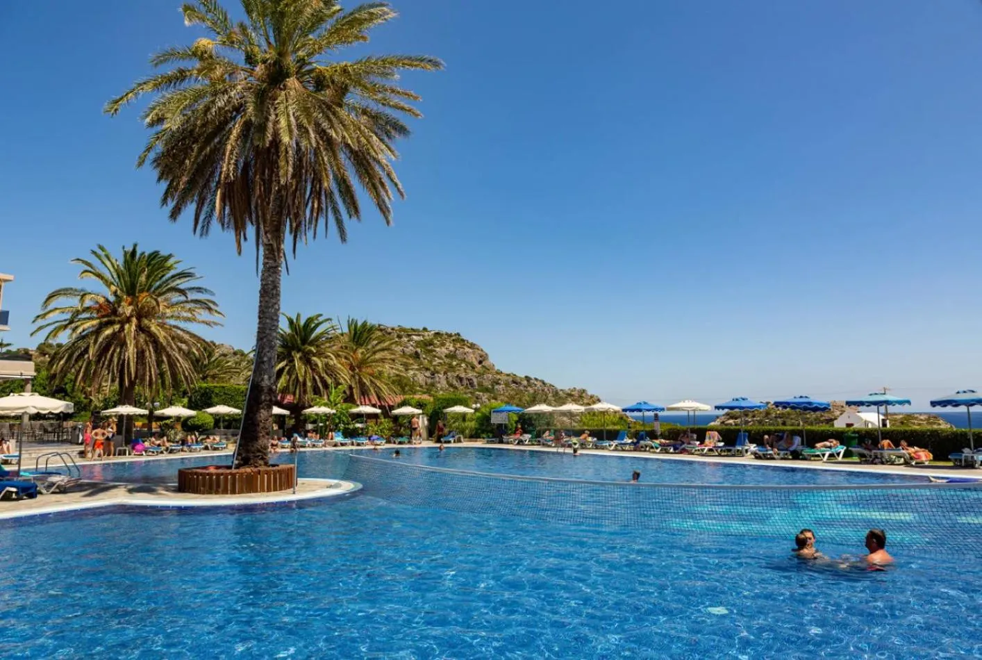 Swimming pool in Cathrin Hotel