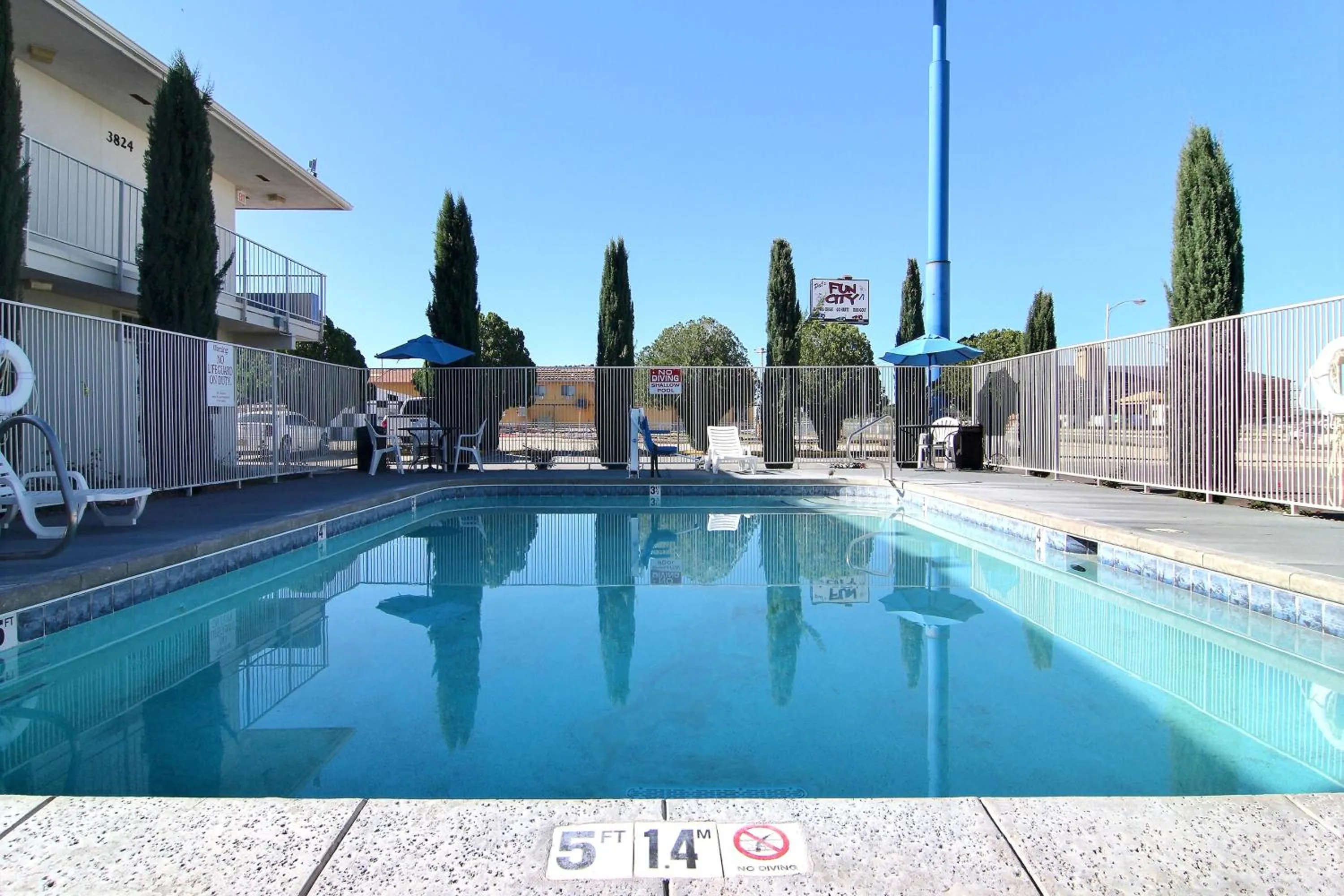 Swimming pool in Motel 6-Carlsbad, NM