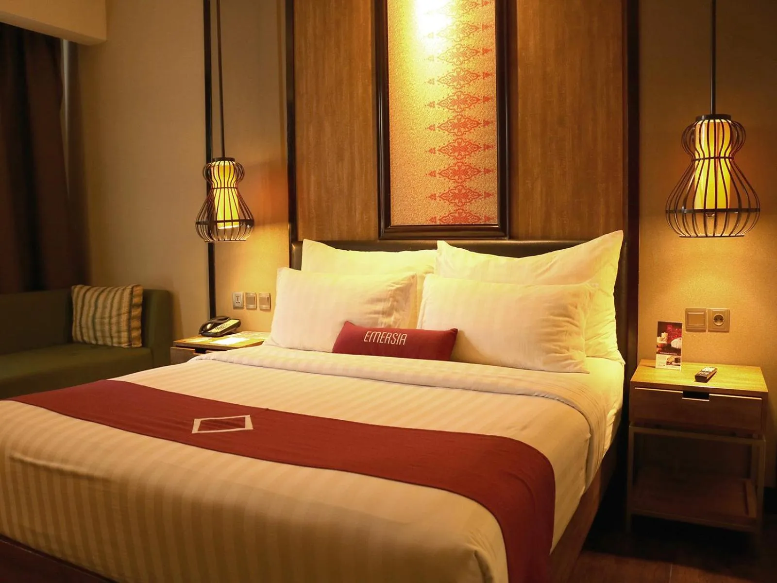 Bed in Emersia Hotel & Resort Batusangkar