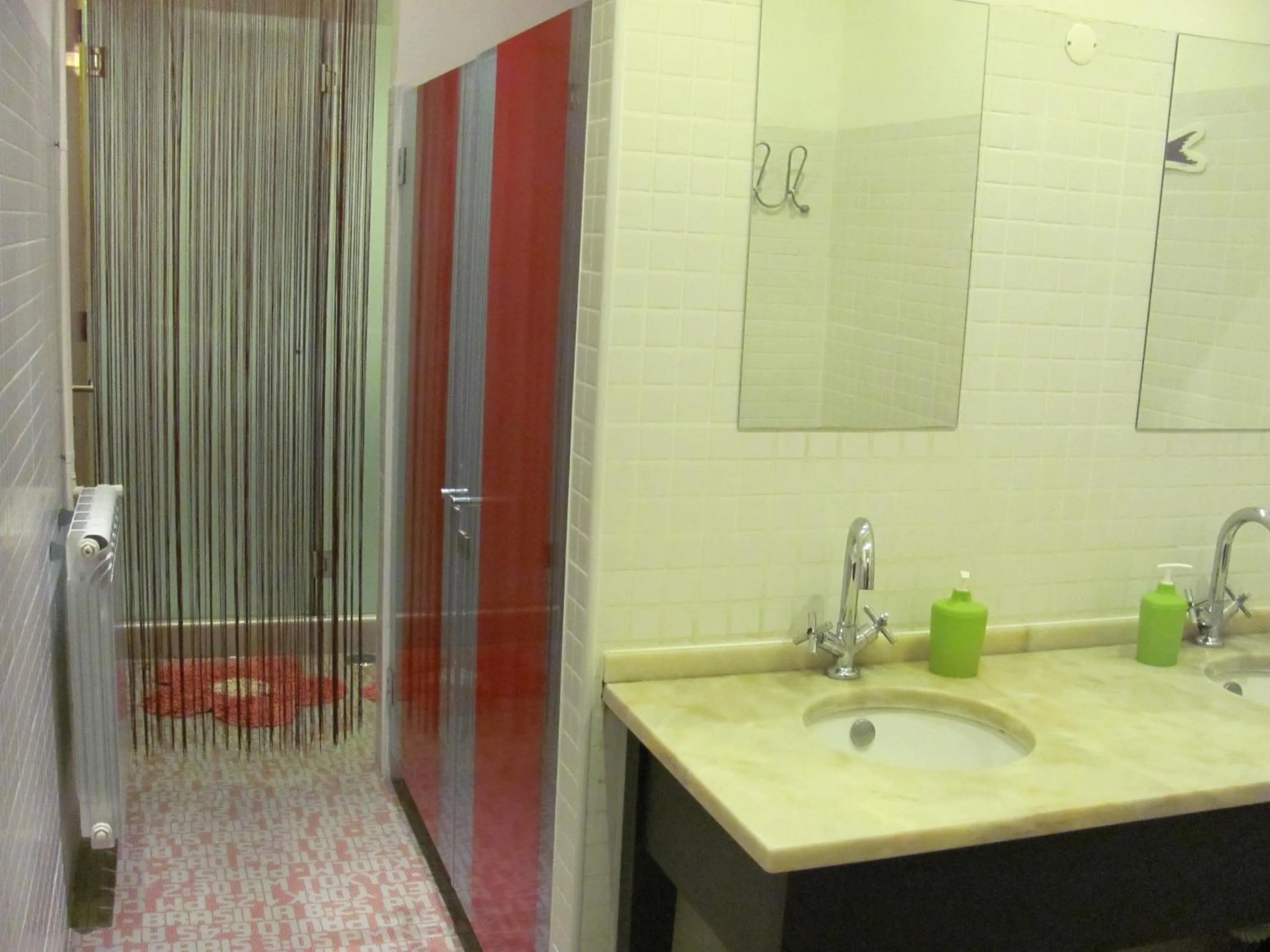 Bathroom in This Is Lisbon Hostel