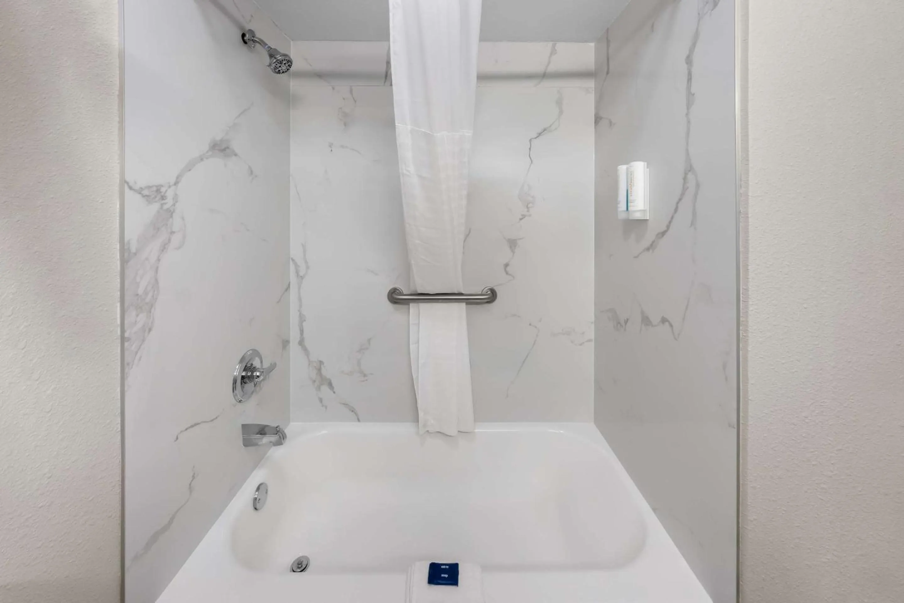 Bedroom in Motel 6-San Antonio, TX - Medical Center South