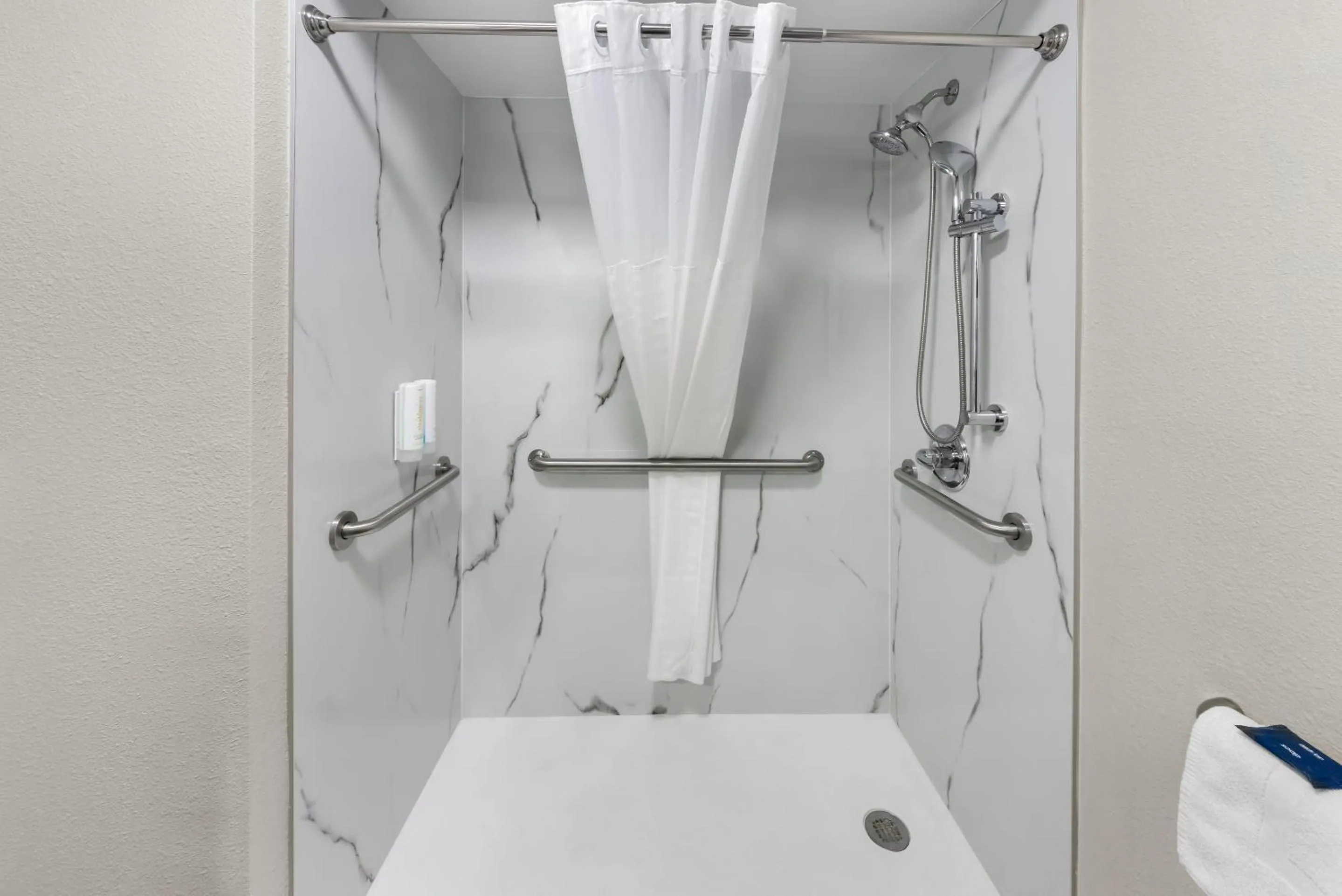 Bedroom in Park Inn by Radisson