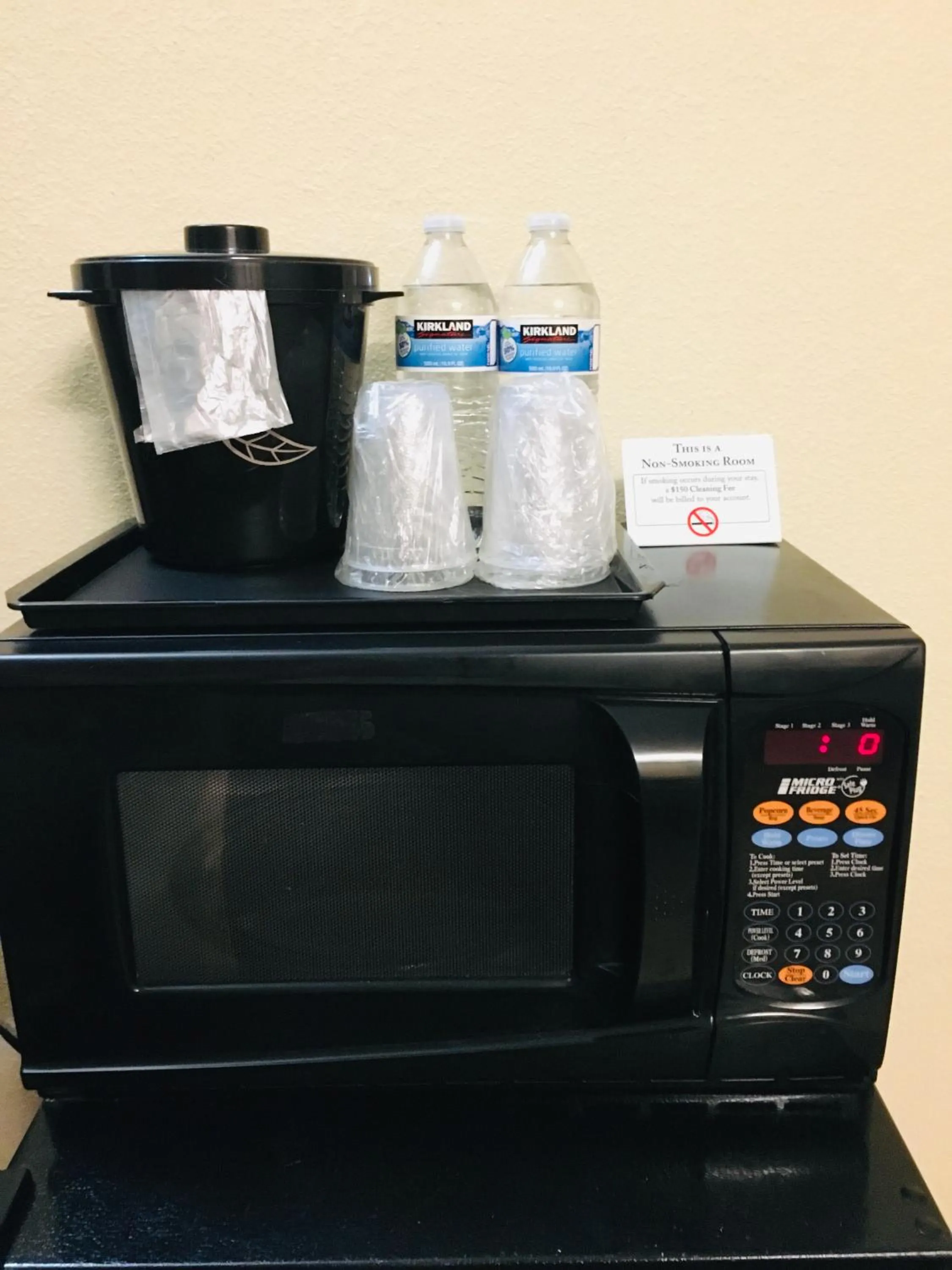 microwave in Wingate by Wyndham Macon West I-475