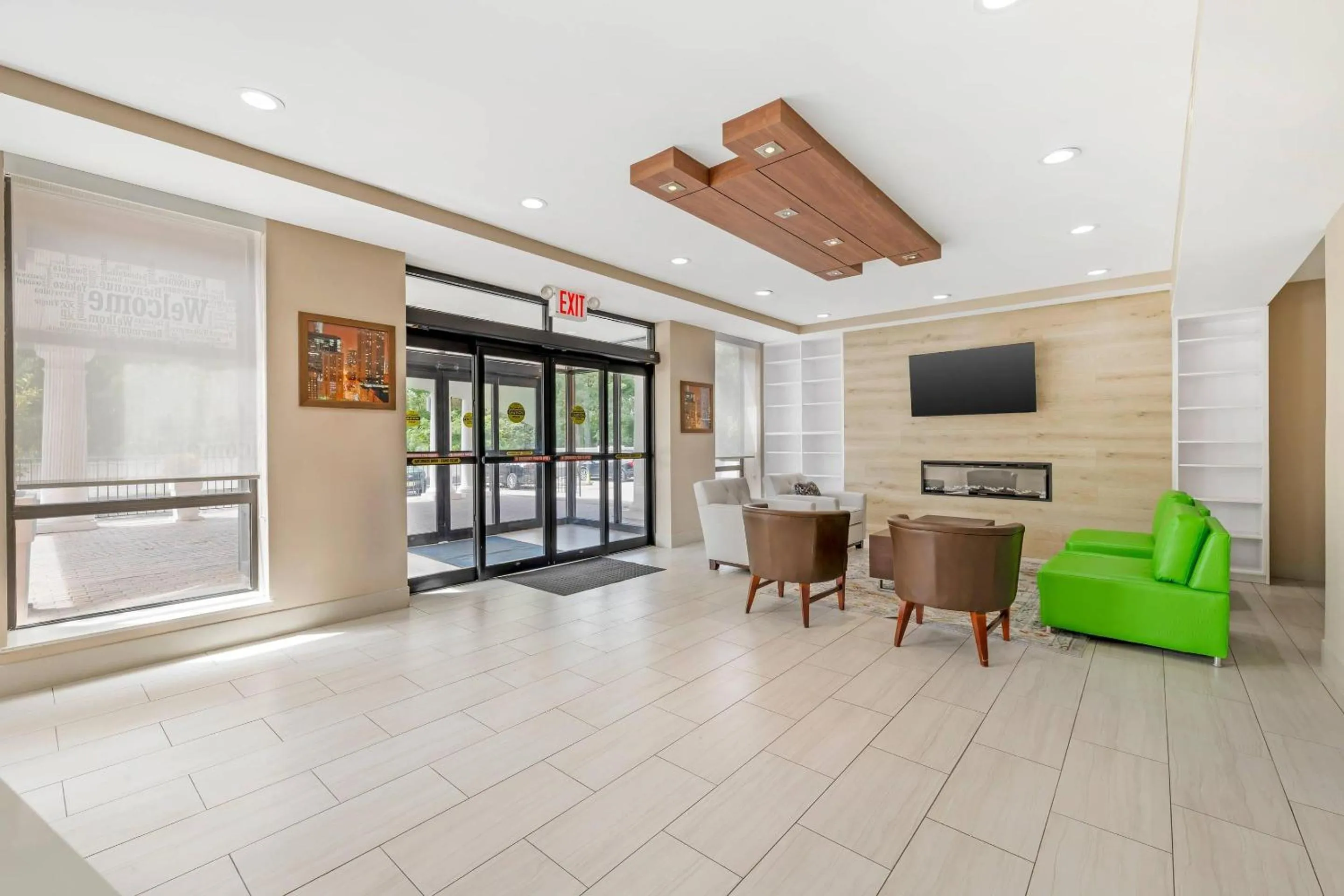 Lobby or reception in Country Inn & Suites by Radisson, Staten Island
