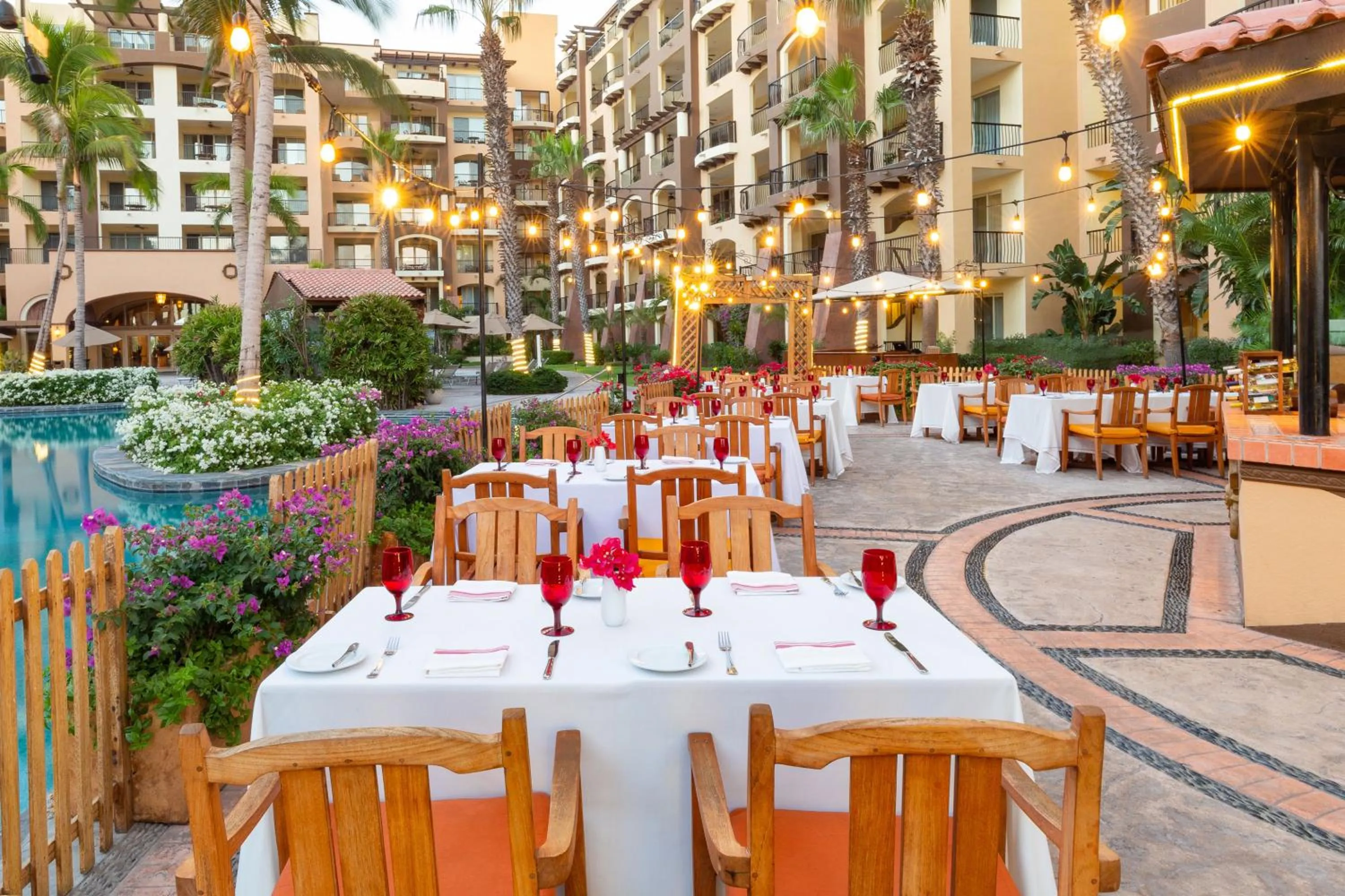 Restaurant/places to eat in Villa del Arco Beach Resort & Spa