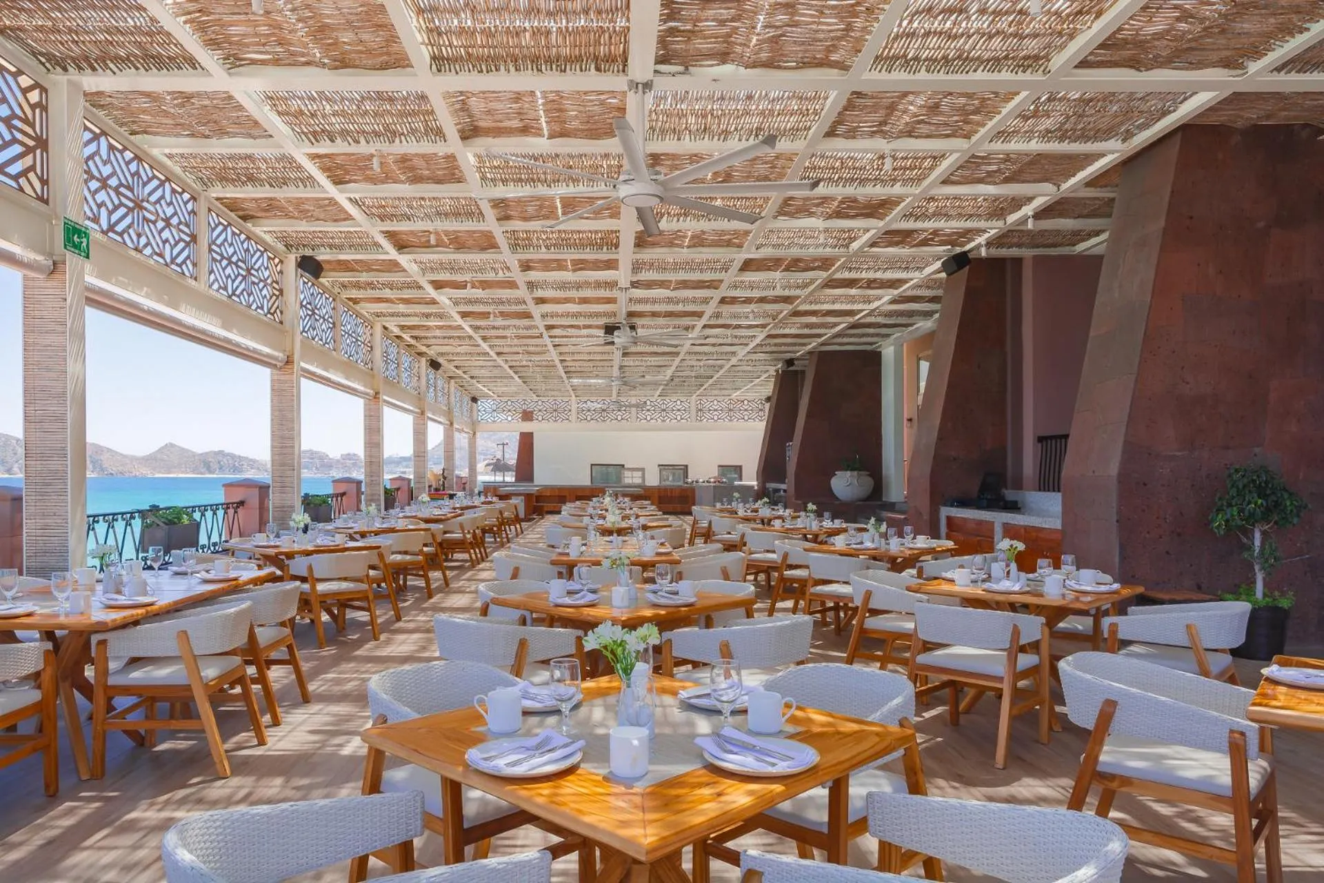 Restaurant/places to eat in Villa del Arco Beach Resort & Spa