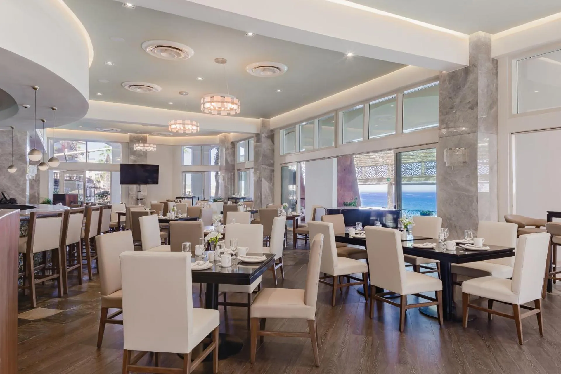 Restaurant/places to eat in Villa del Arco Beach Resort & Spa