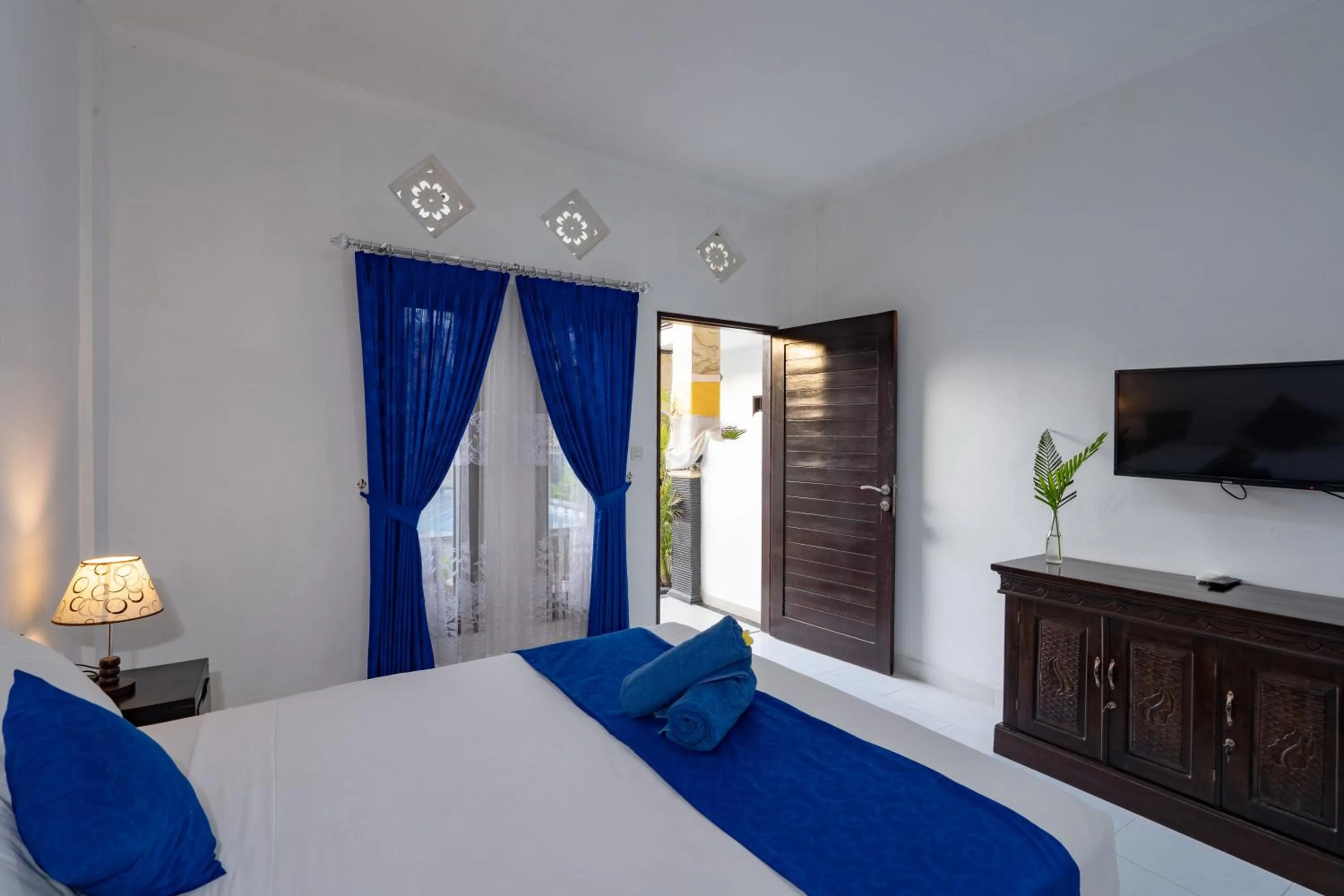 Bed in Nusa Sentana Lembongan Bali