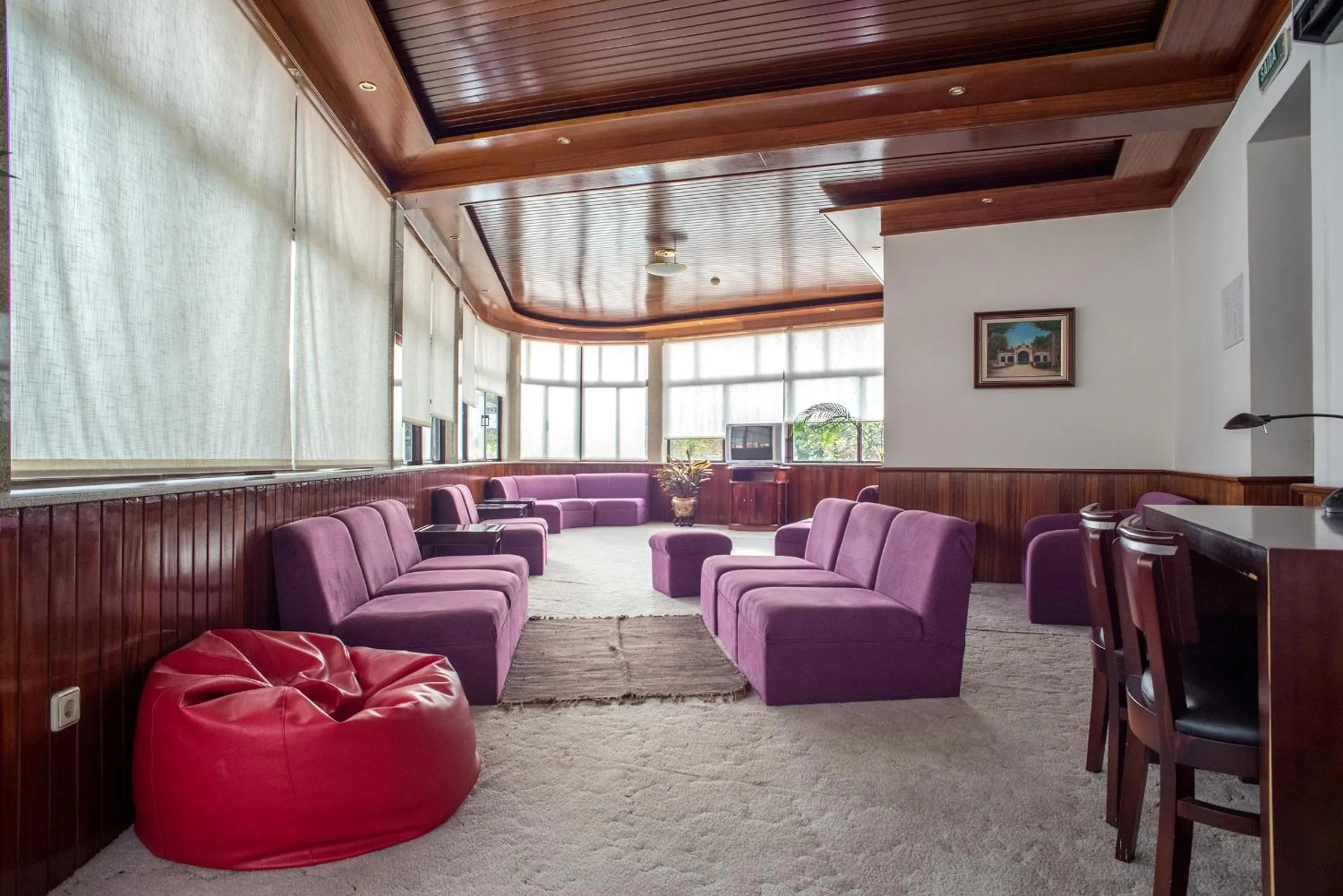 Communal lounge/ TV room in Hotel Boavista I