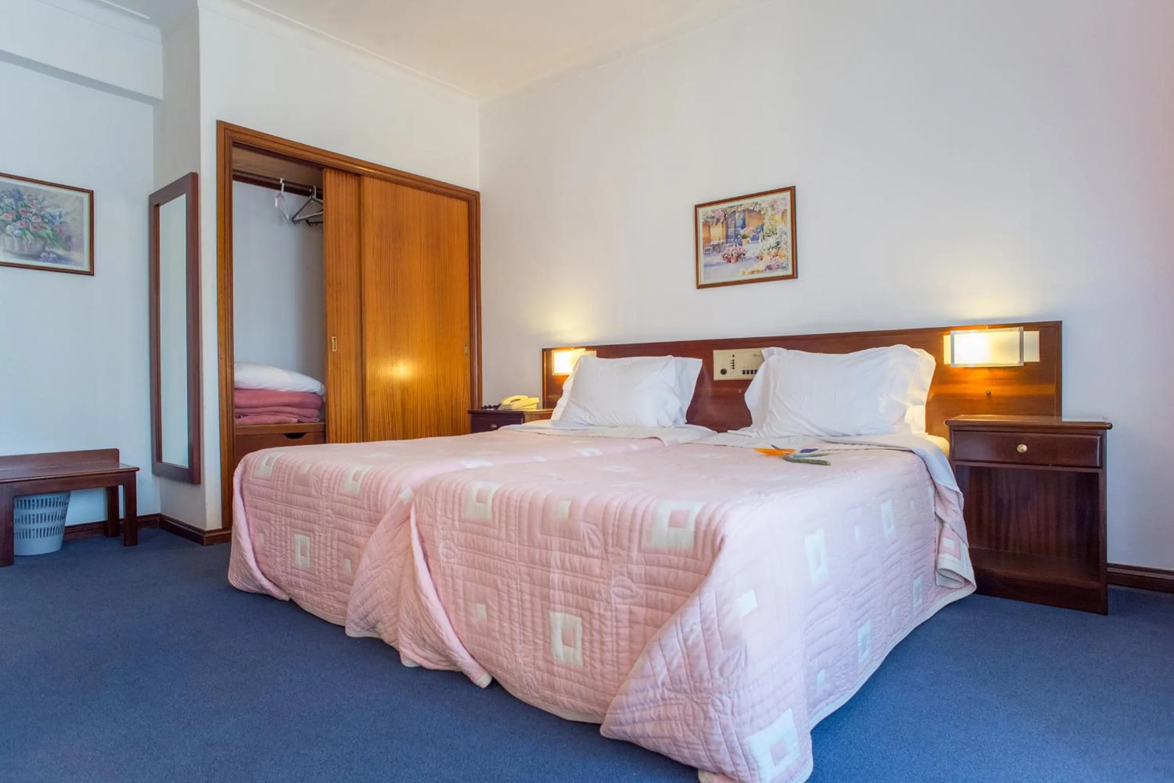 Bed in Hotel Boavista I