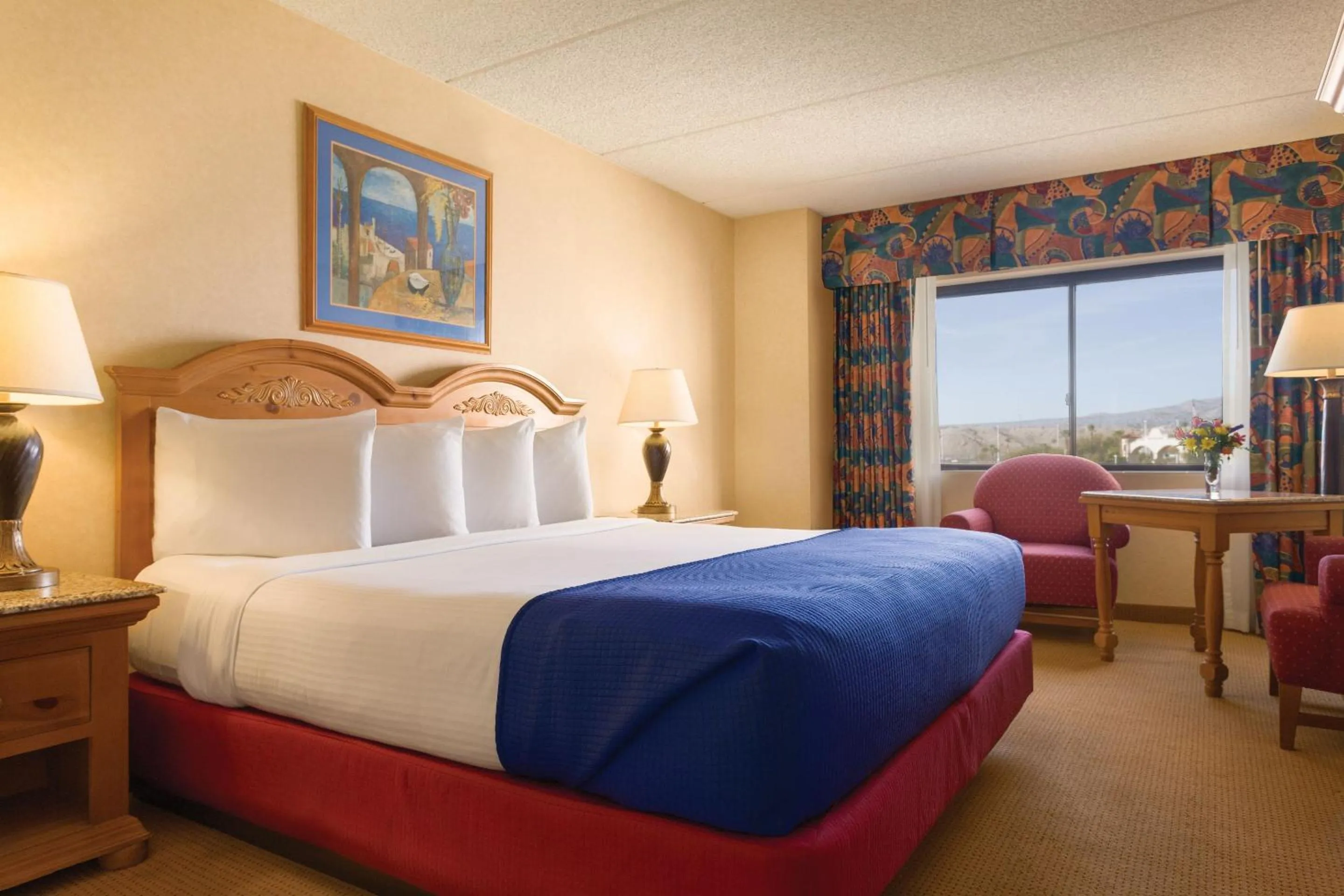 Bedroom, Bed in Harrah's Laughlin, A Caesars Destination