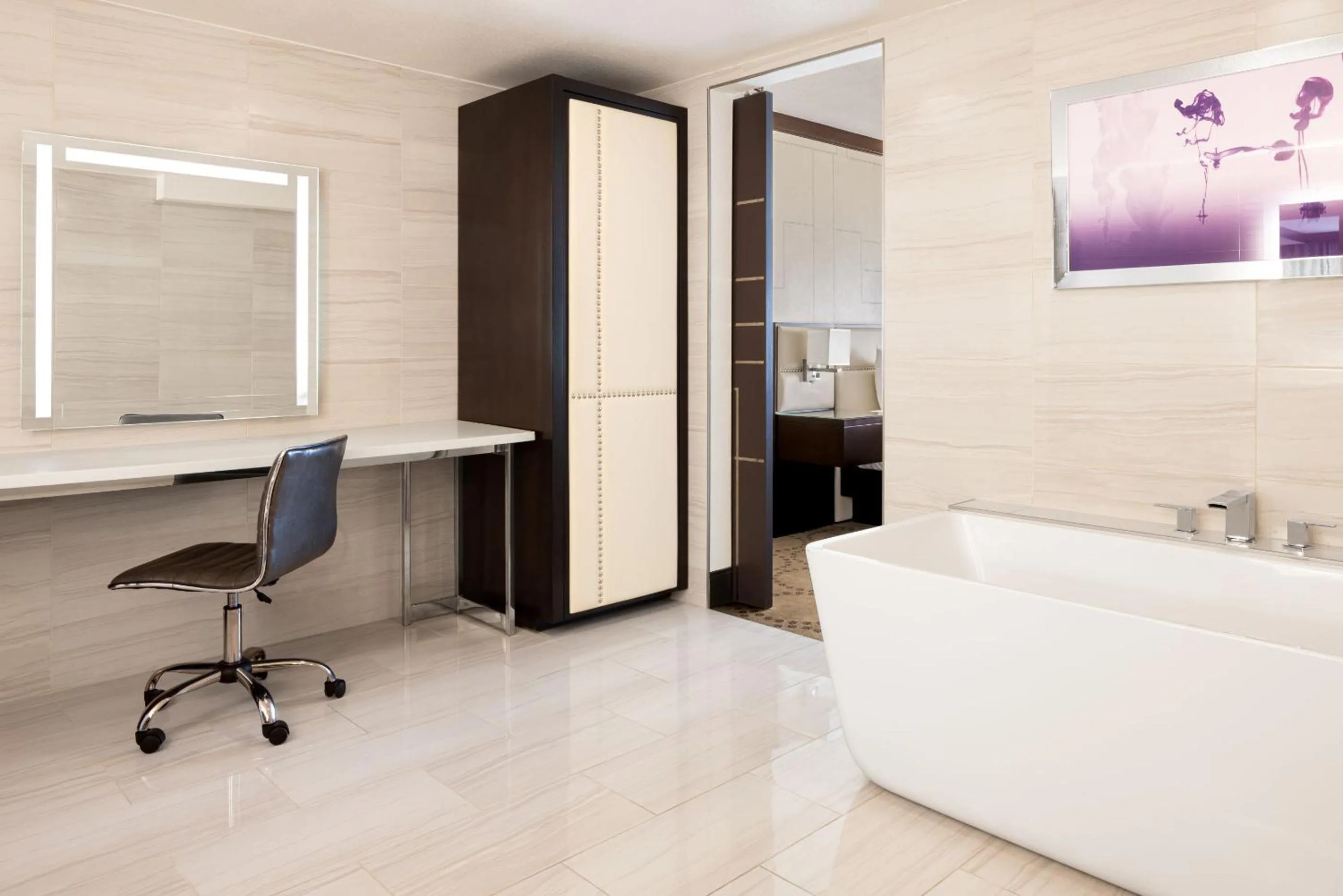 Bathroom in Harrah's Laughlin, A Caesars Destination