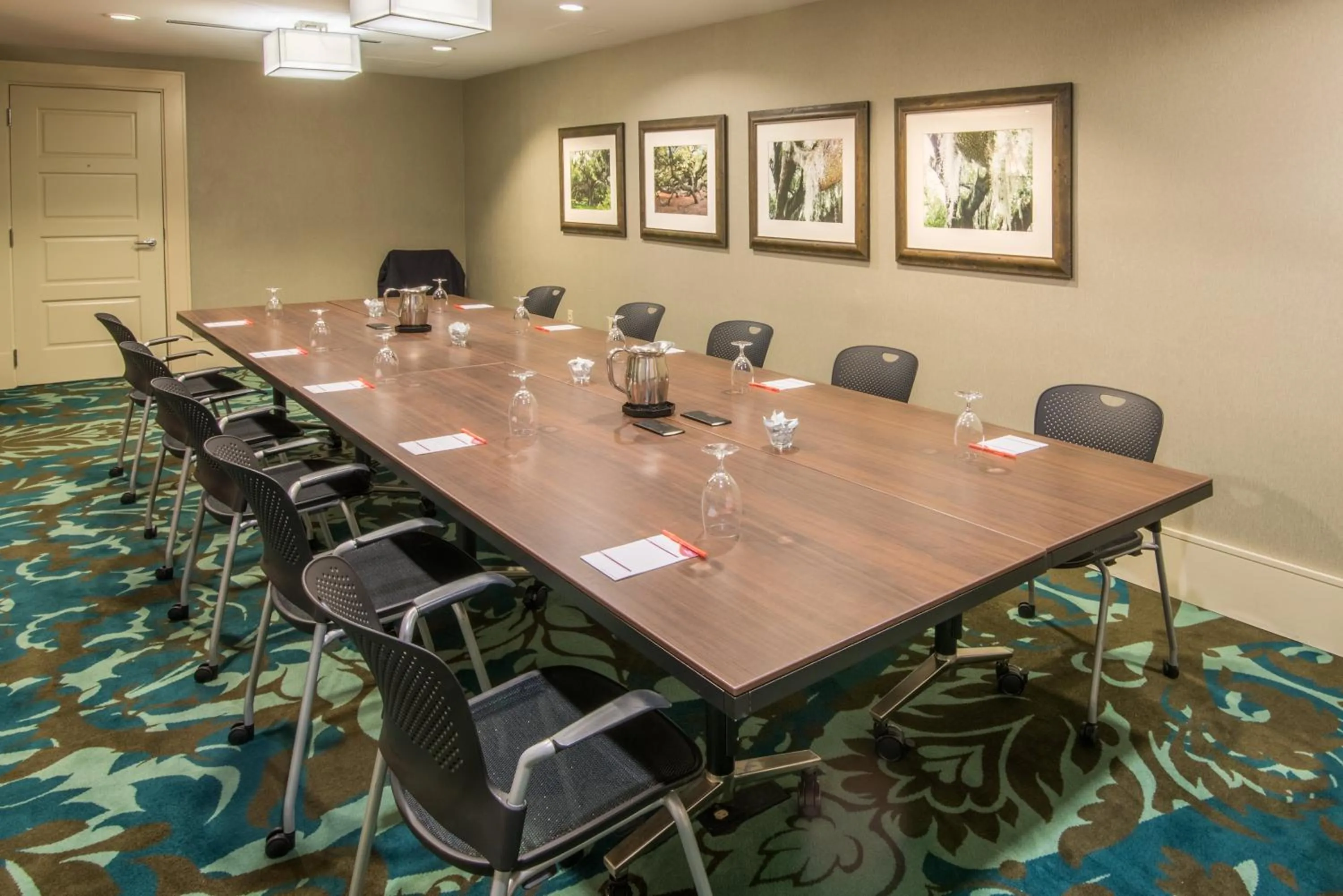 Meeting/conference room in Crowne Plaza Charleston by IHG