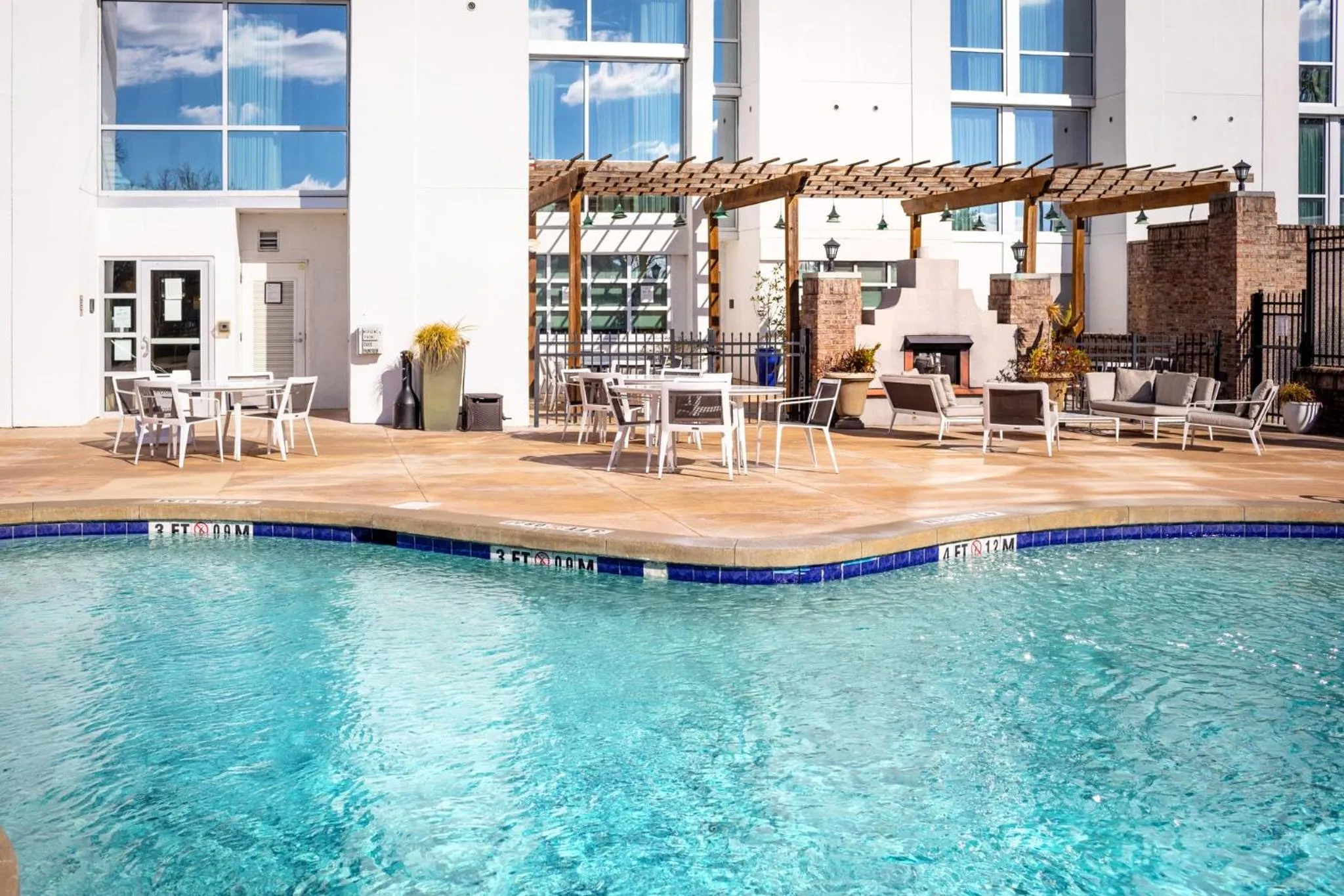 Swimming pool in Crowne Plaza Charleston by IHG