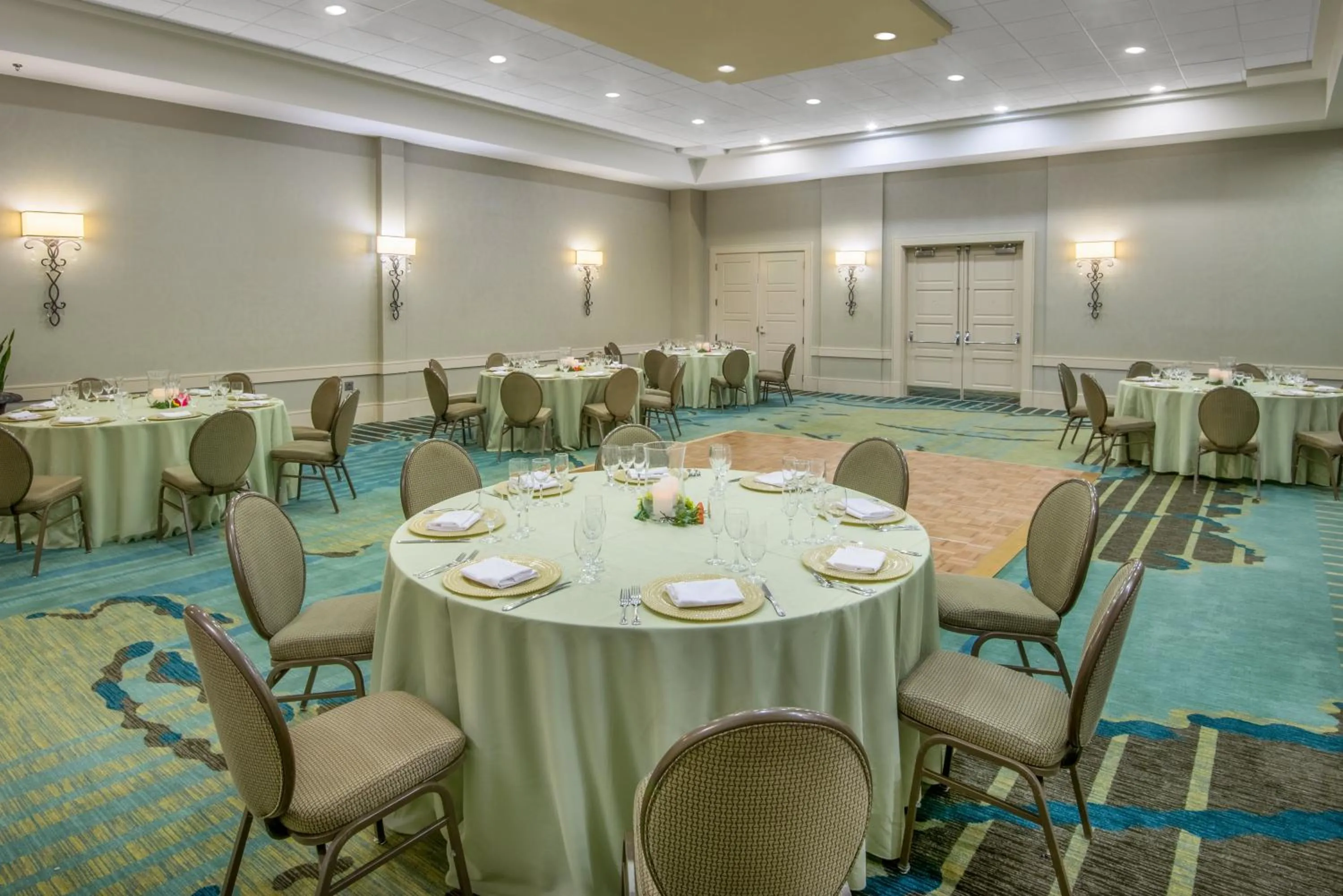 Meeting/conference room in Crowne Plaza Charleston by IHG