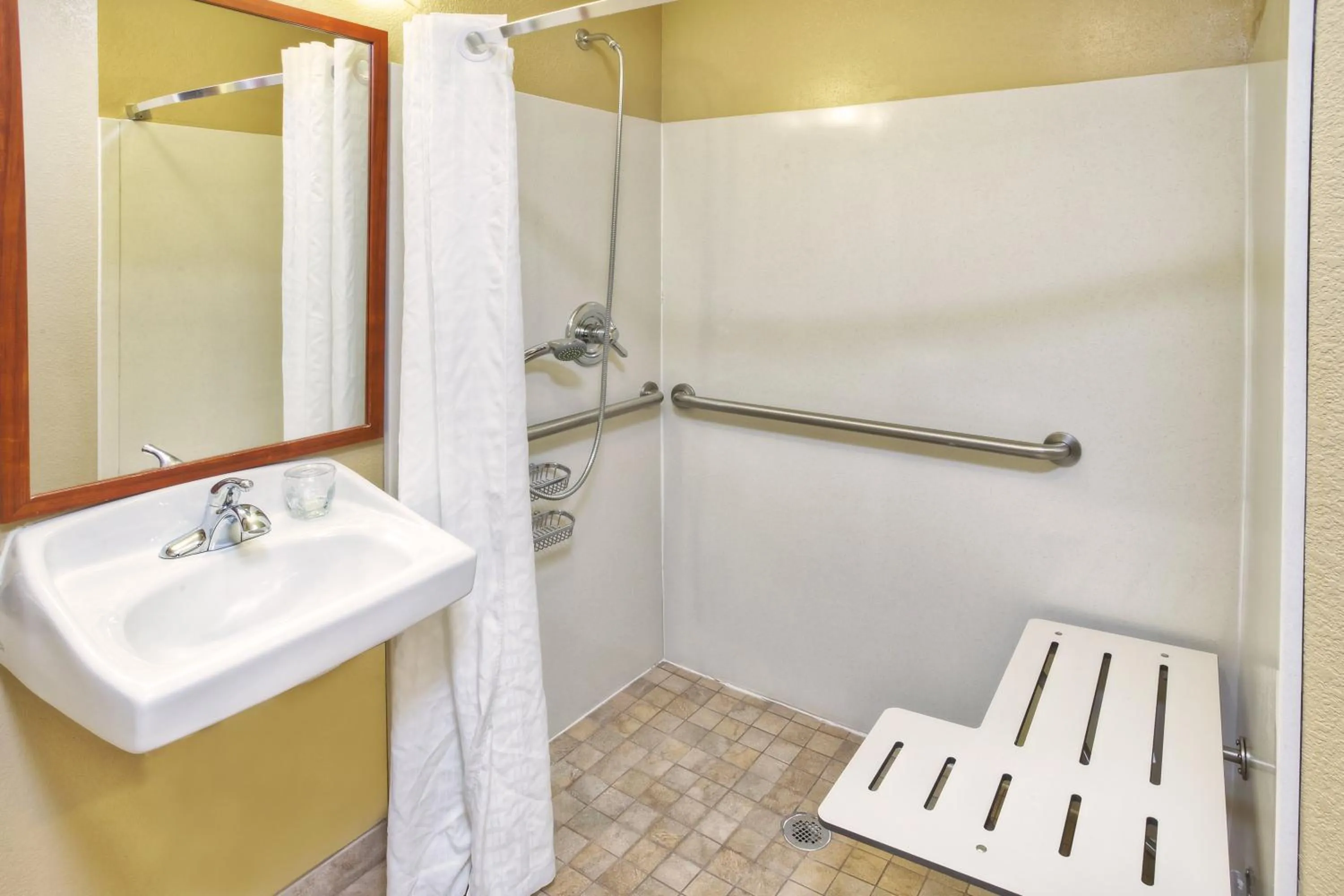 Bathroom in Candlewood Suites Fort Stockton by IHG