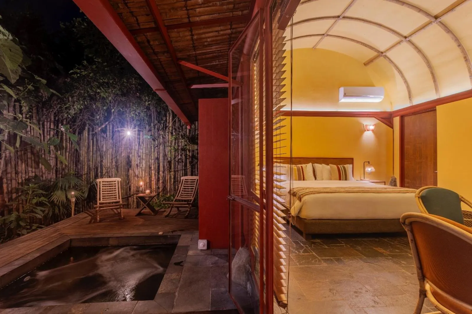 Photo of the whole room, Bed in Sazagua Hotel Boutique