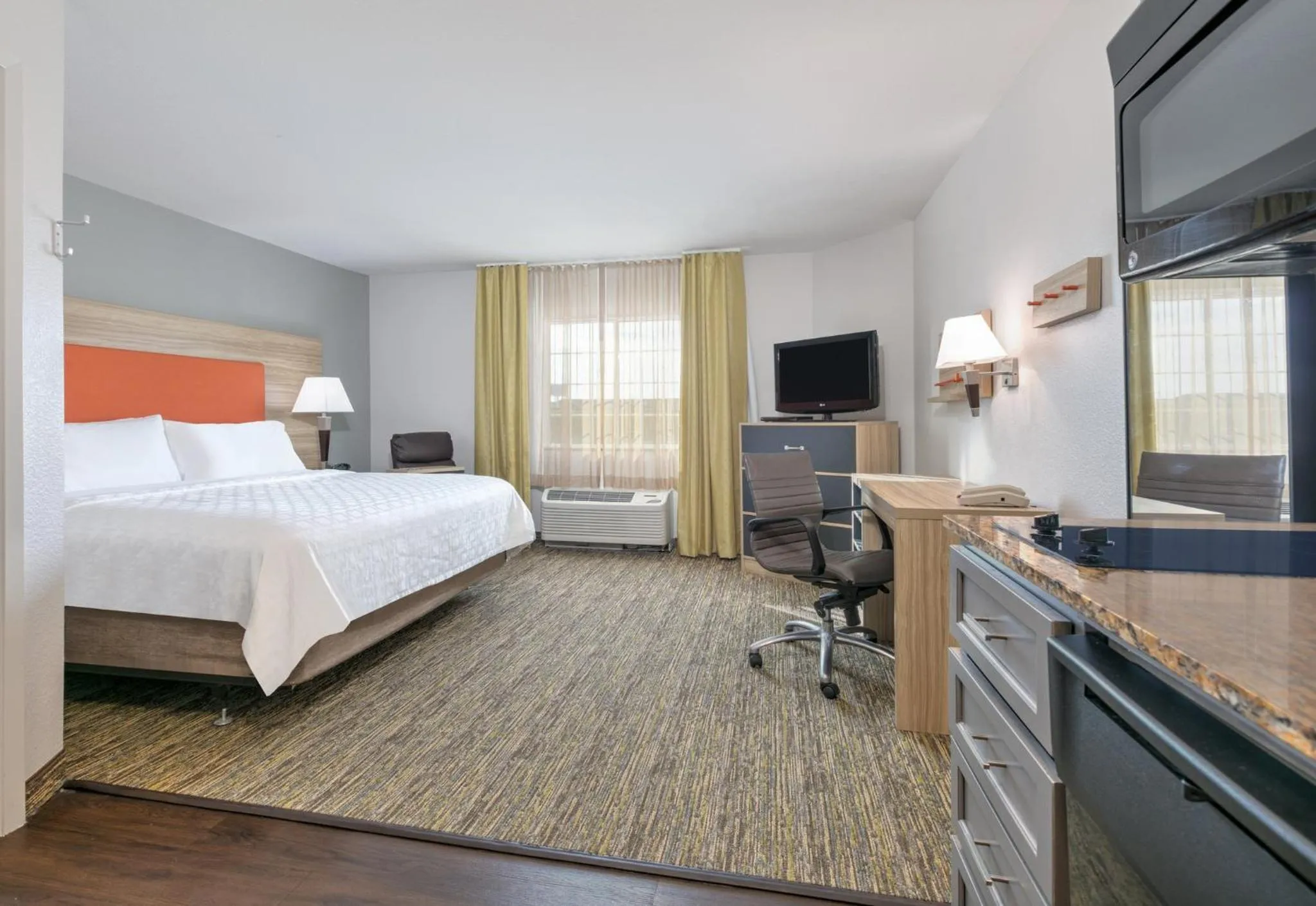 Photo of the whole room, Bed in Candlewood Suites Fort Worth West by IHG