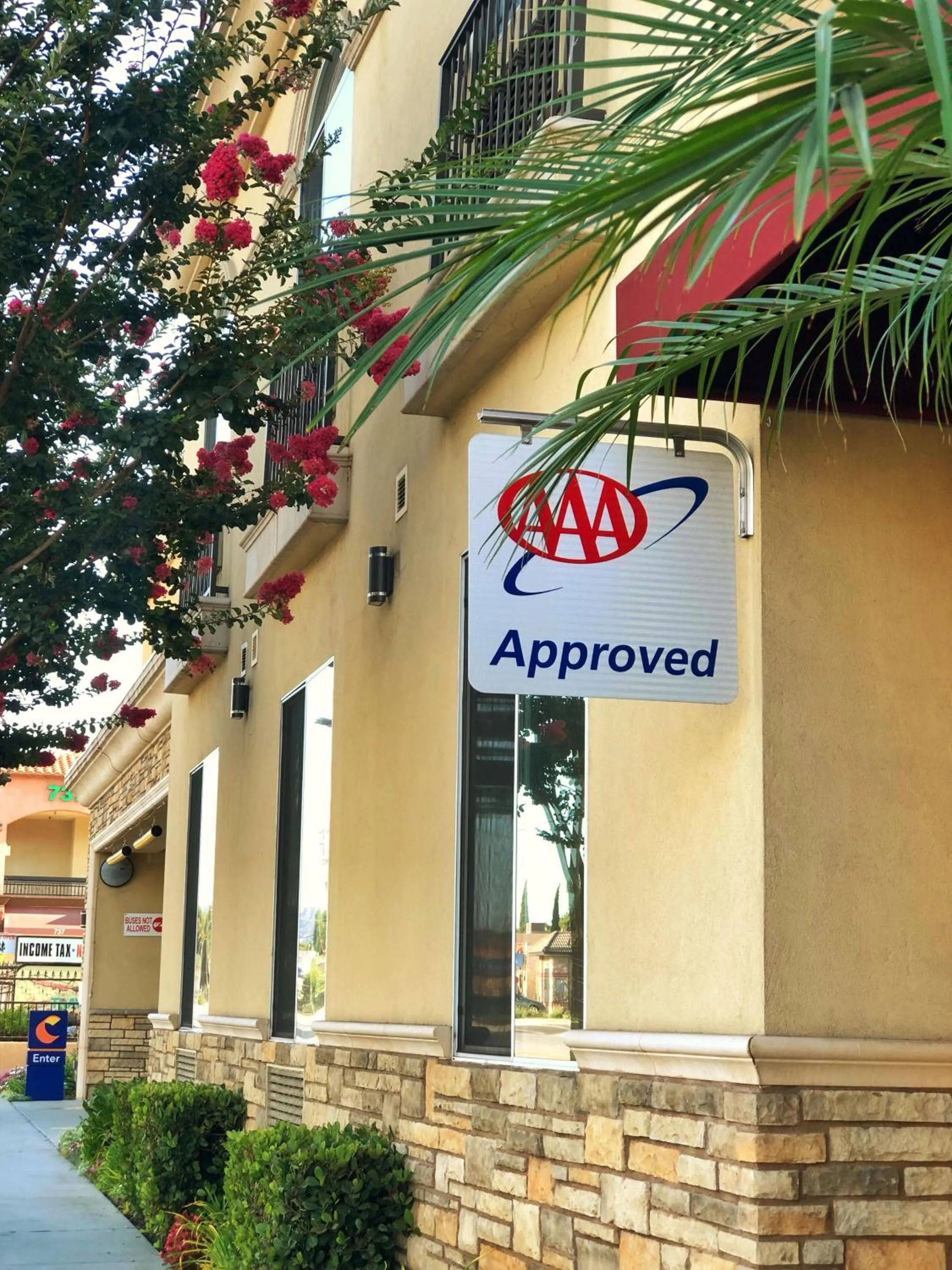 Facade/entrance in Comfort Suites Near City of Industry - Los Angeles