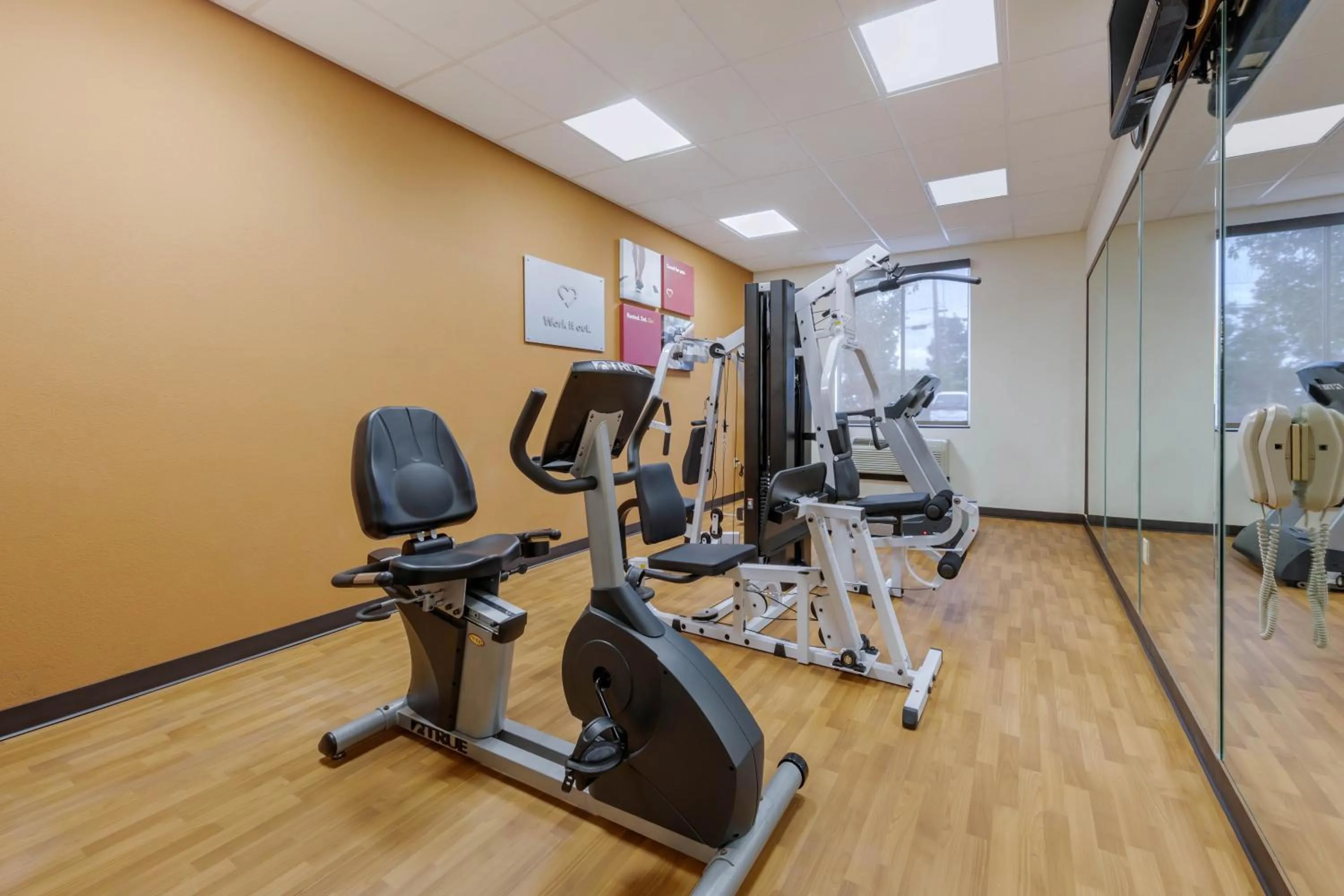 Fitness centre/facilities in Comfort Suites Near City of Industry - Los Angeles