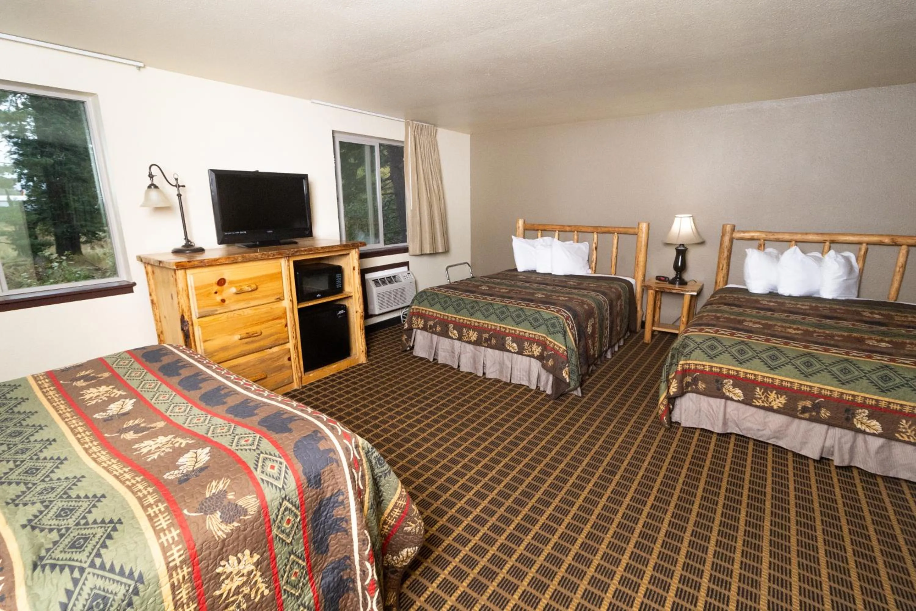Photo of the whole room, Bed in FairBridge Inn and Suites Sandpoint