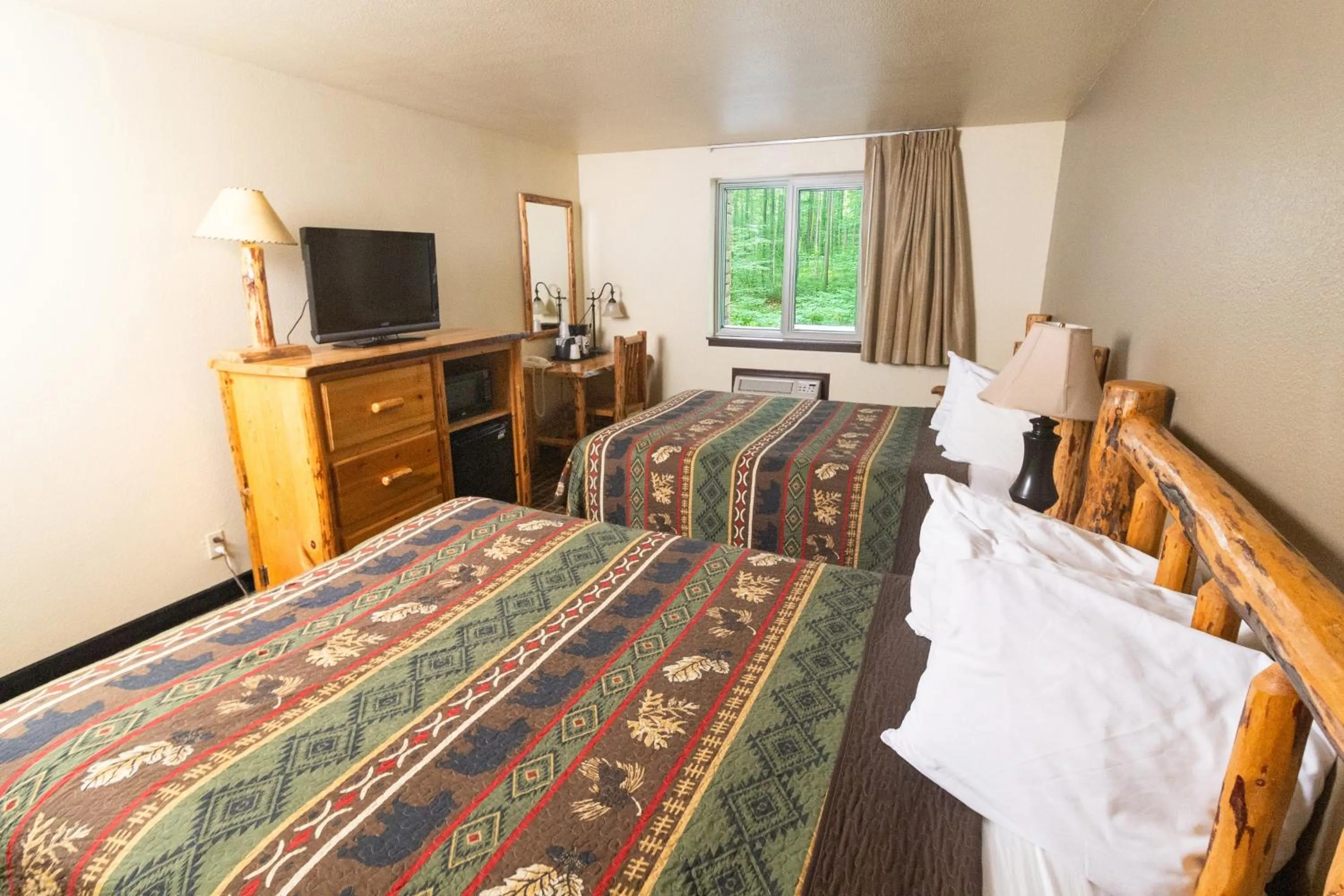 Photo of the whole room, Bed in FairBridge Inn and Suites Sandpoint
