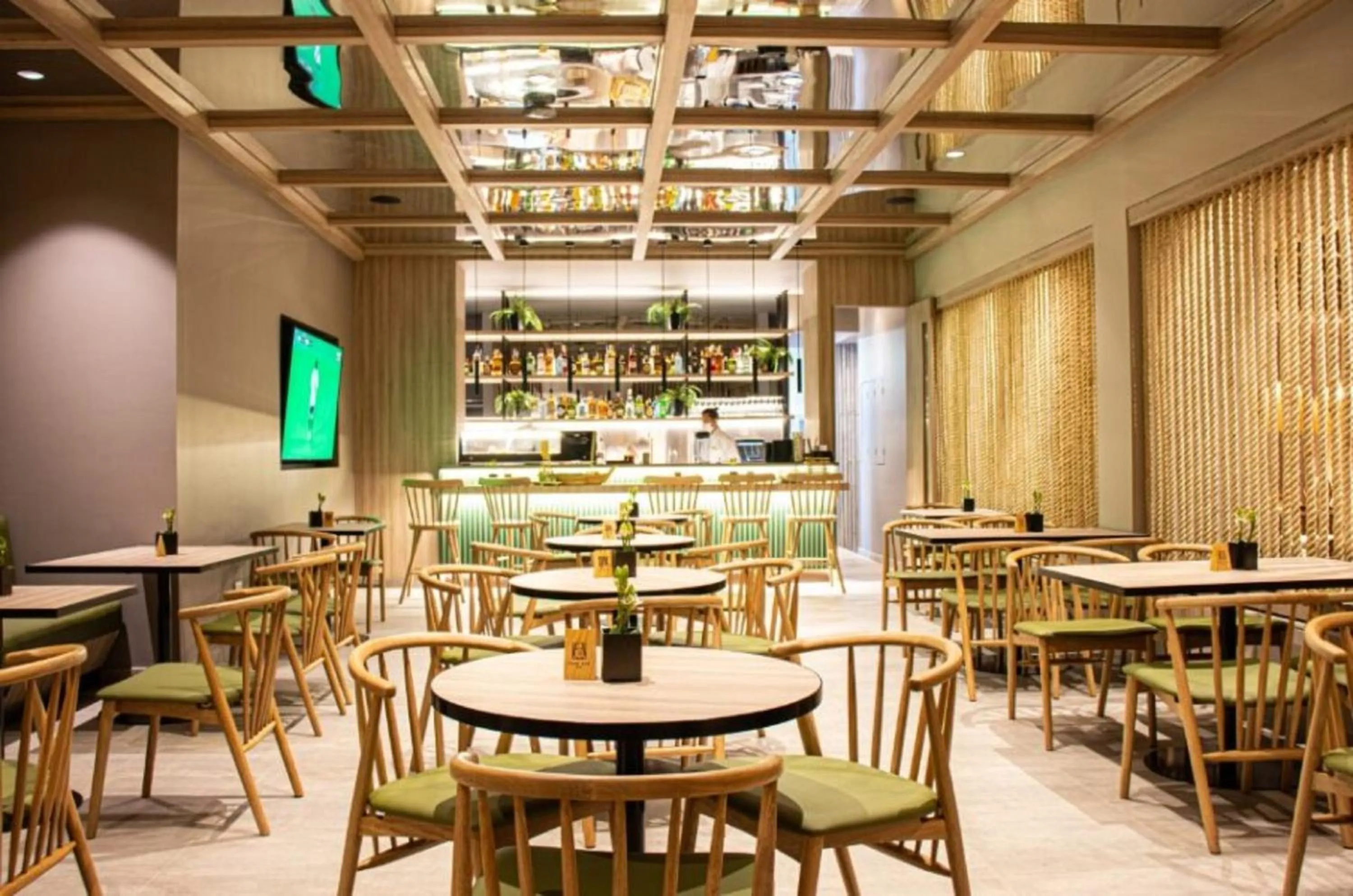 Restaurant/places to eat in Hotel Estelar Altamira