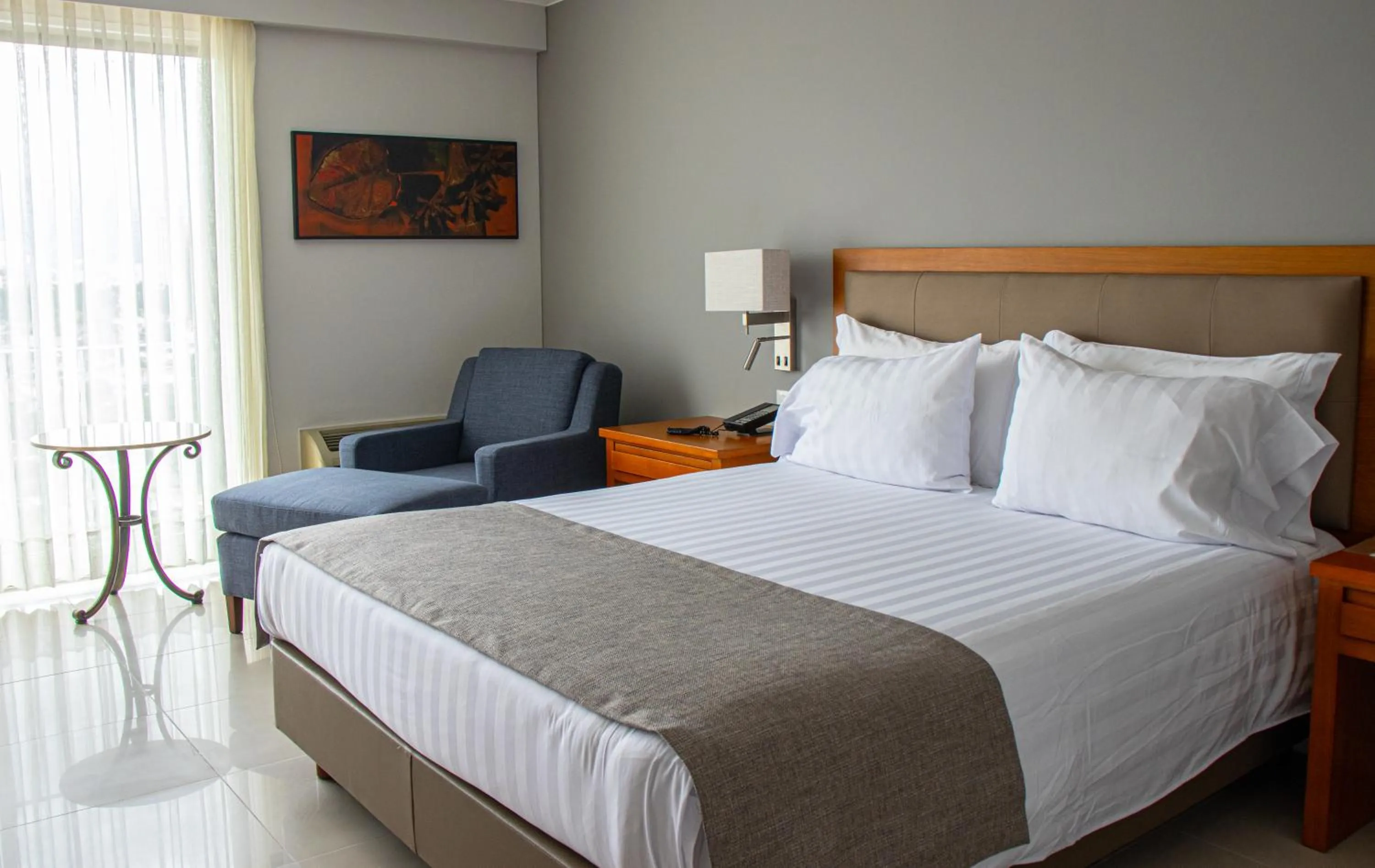 Photo of the whole room, Bed in Hotel Estelar Altamira