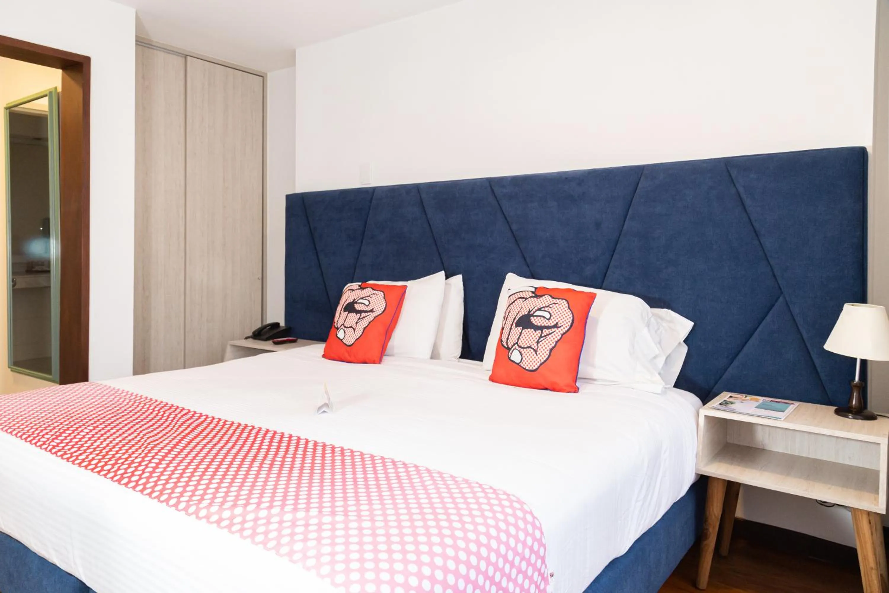 Bedroom, Bed in Pop Art Hotel Las Colinas Manizales