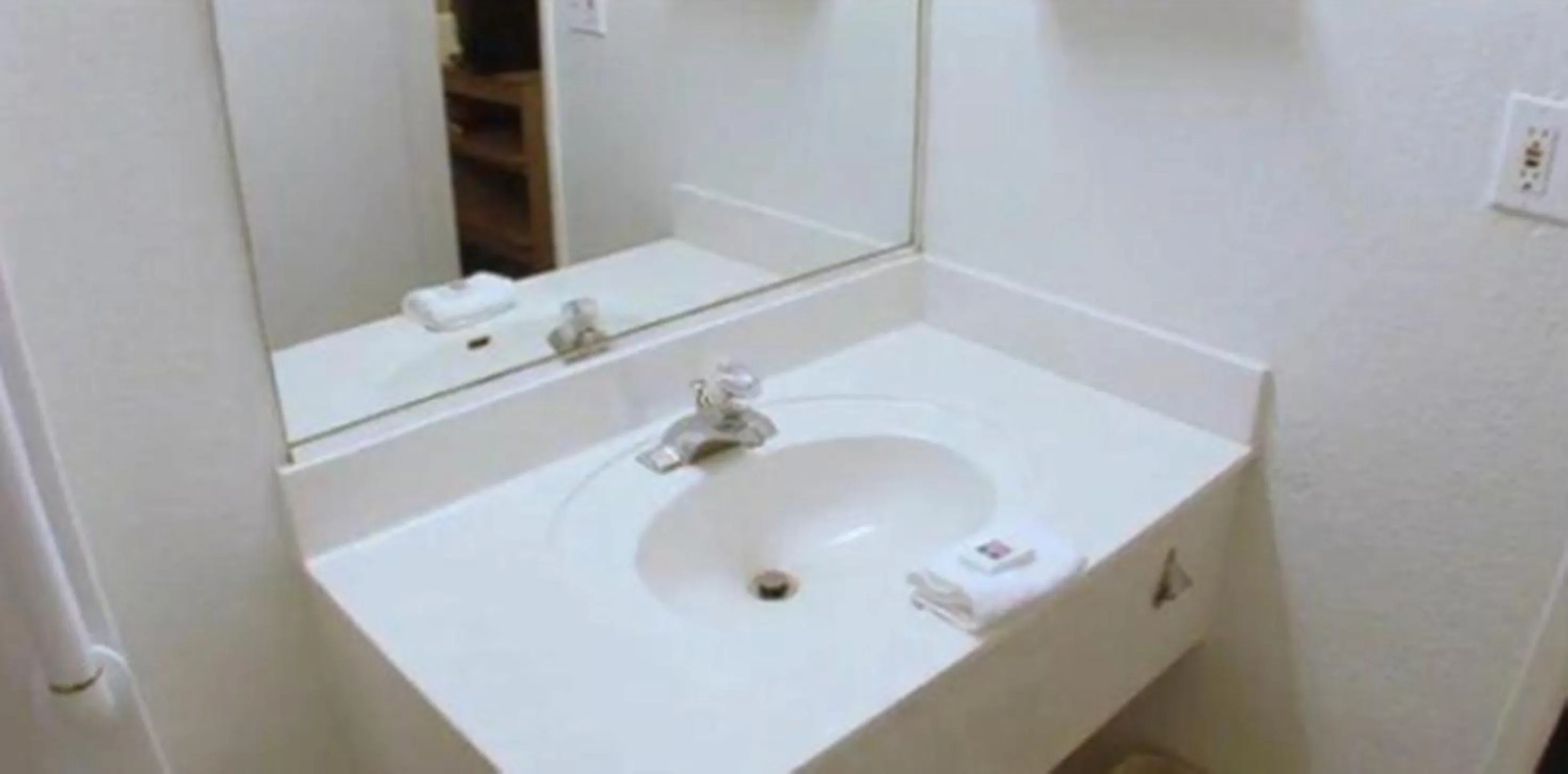 Bathroom in Motel 6-Silver City, NM