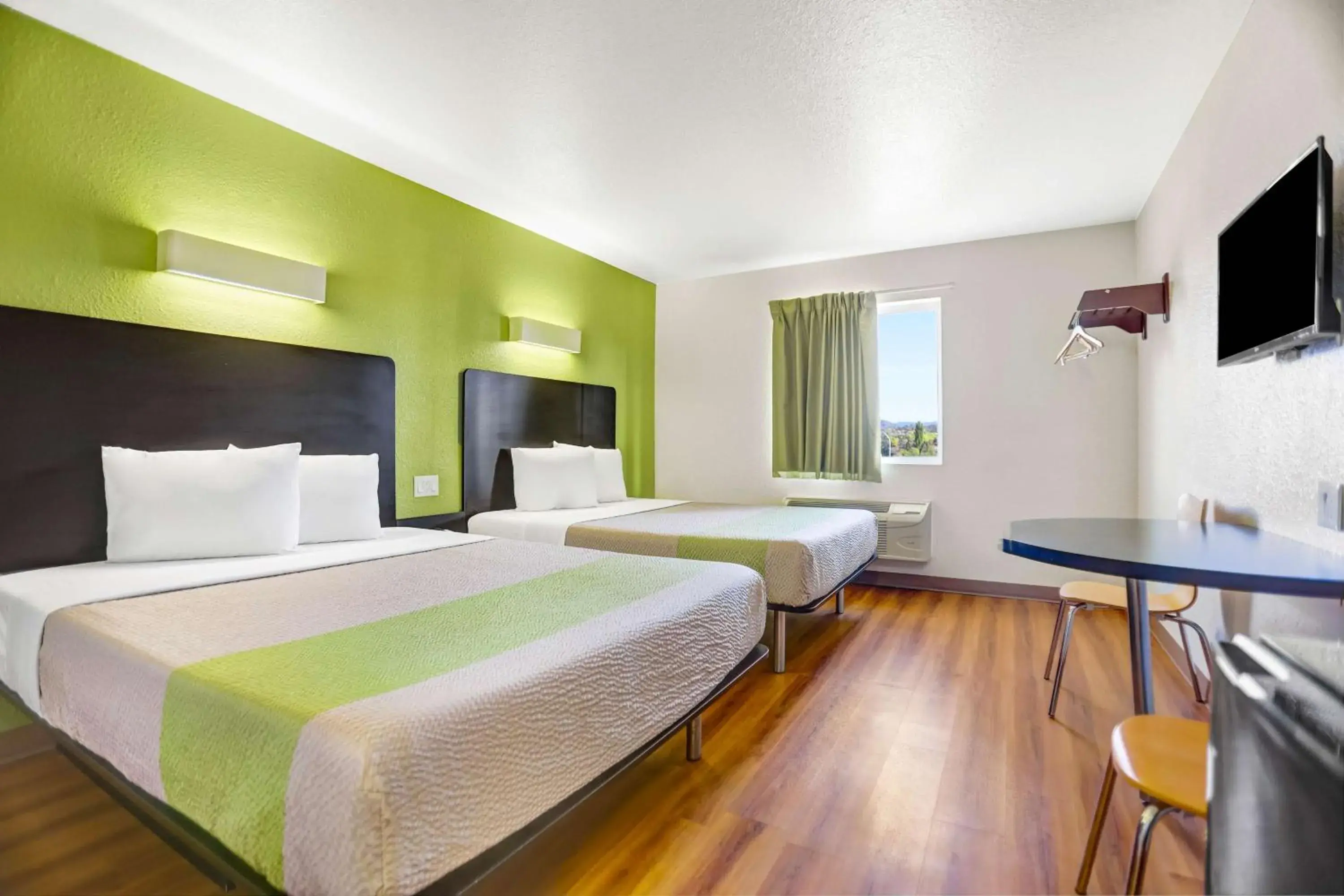 Quadruple Room - Non-Smoking in Motel 6-Silver City, NM Quadruple Room - Non-Smoking in Motel 6-Silver City, NM