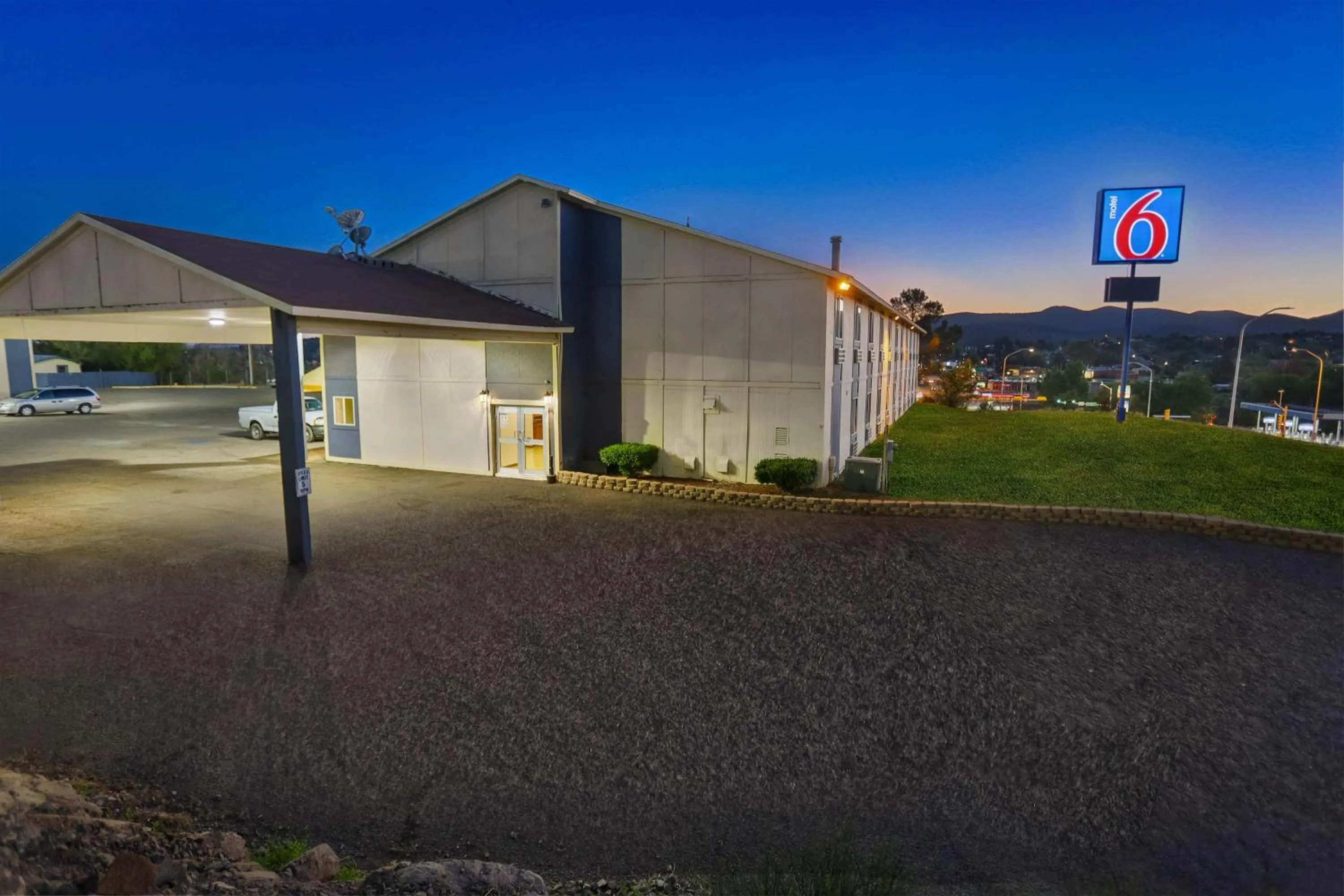 Property building in Motel 6-Silver City, NM