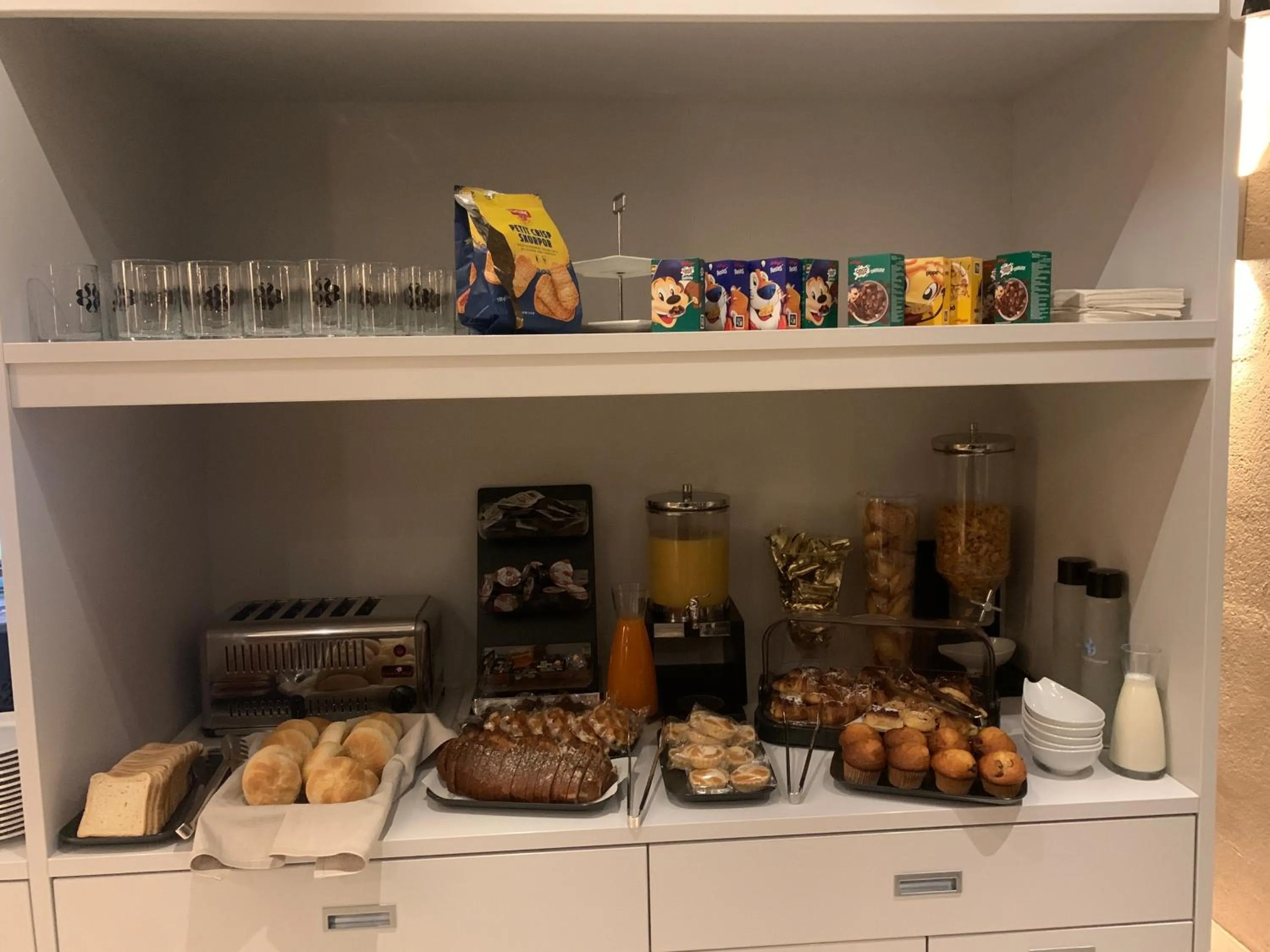 Breakfast in Auberge La Veranda