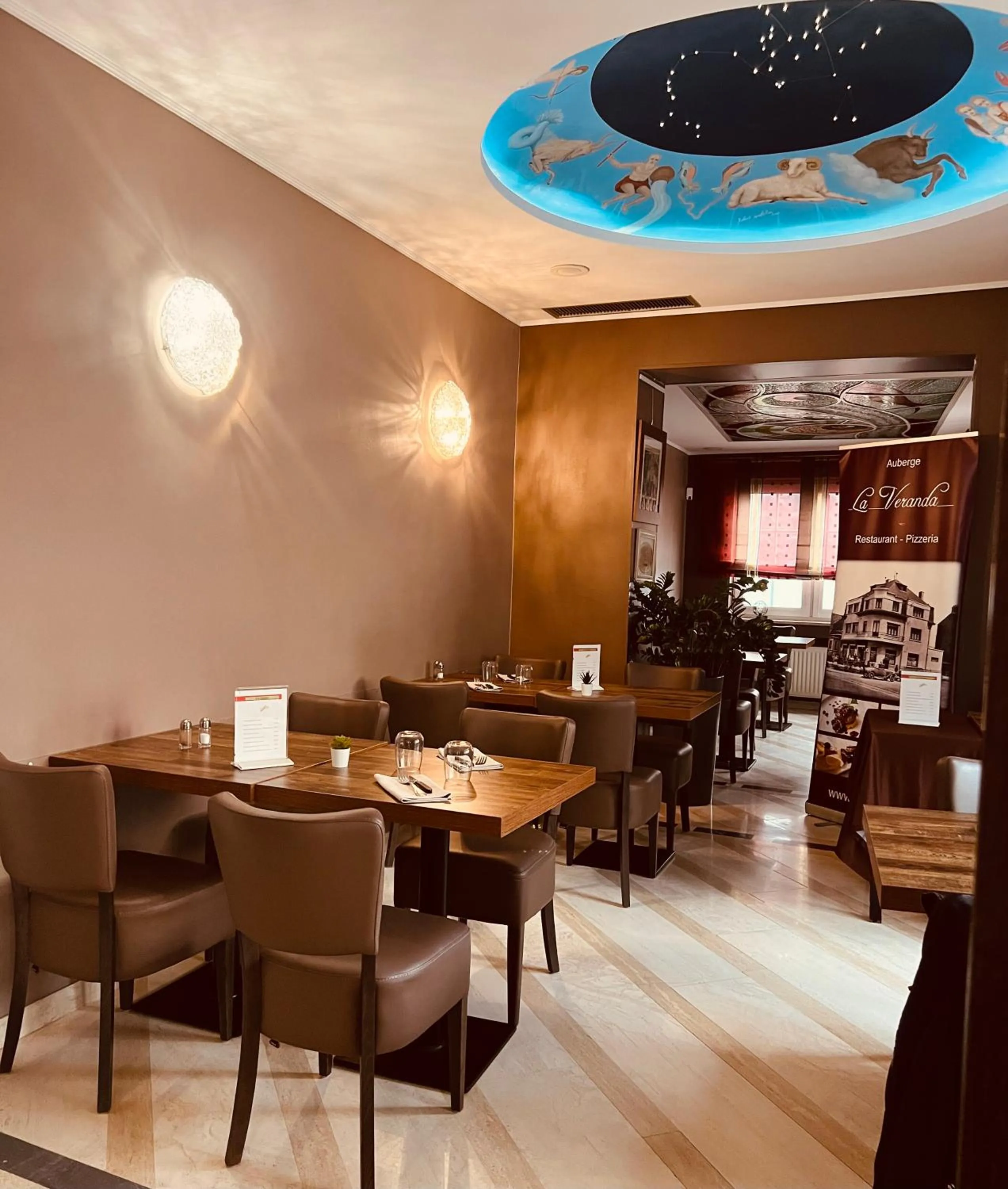 Restaurant/places to eat in Auberge La Veranda